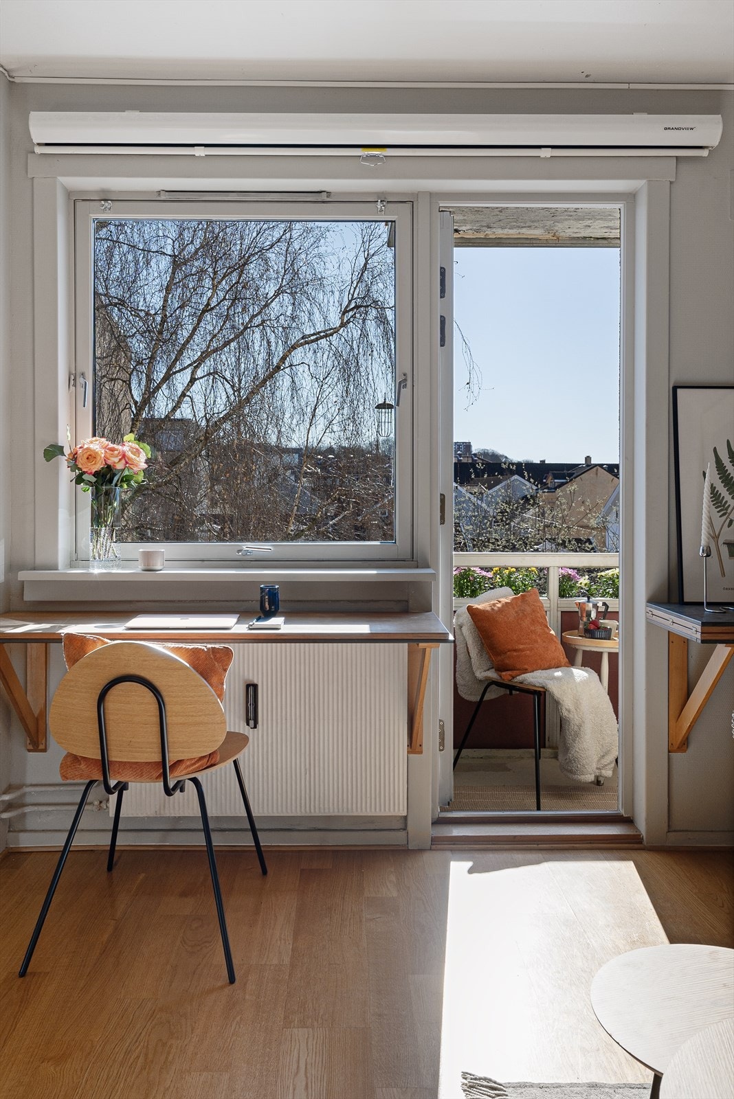 Imponerende utsikt fra 4. etasje - her kan du virkelig nyte utsikten... Galleribilde