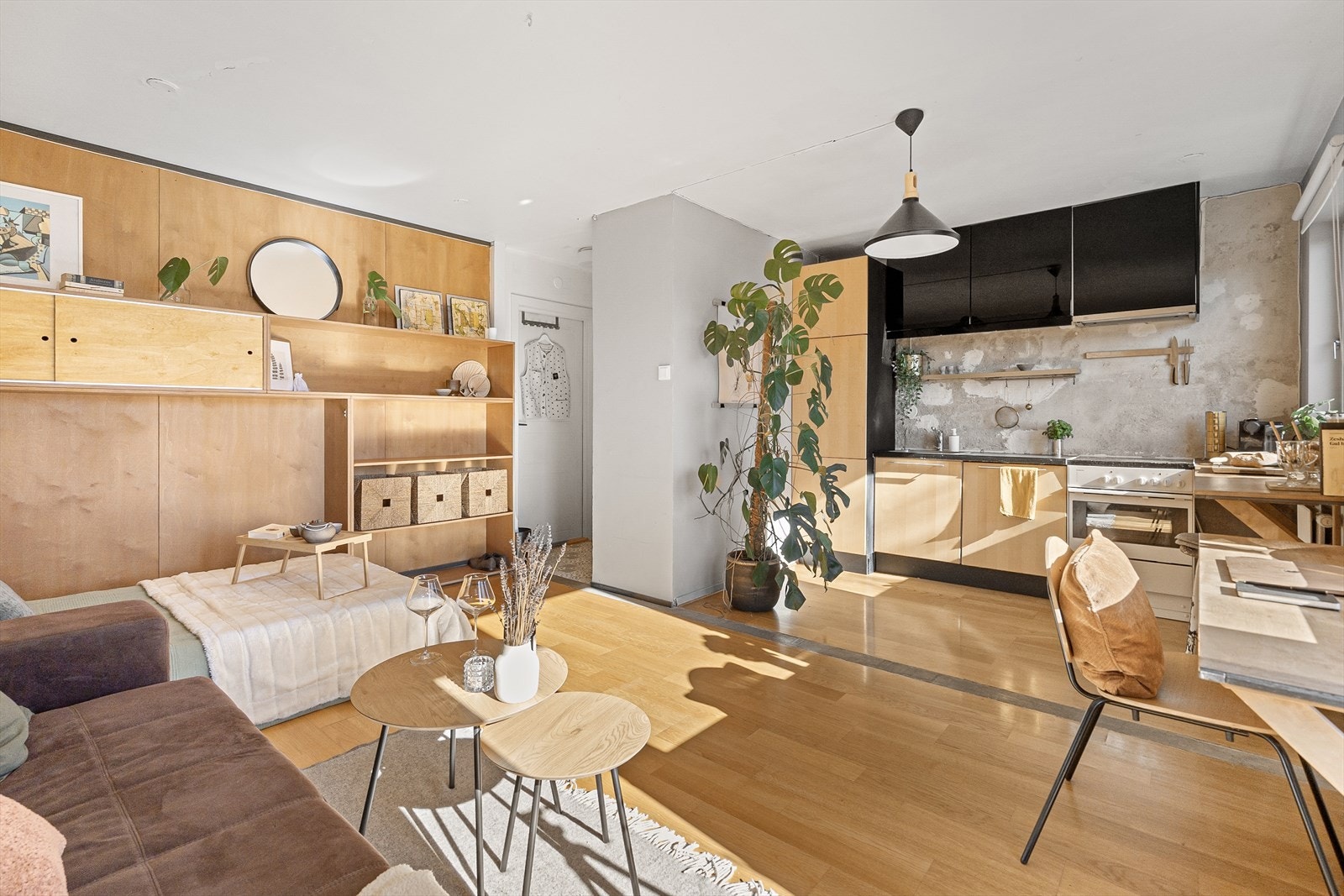 Romhøyde i stue er ca 2,51m. Galleribilde