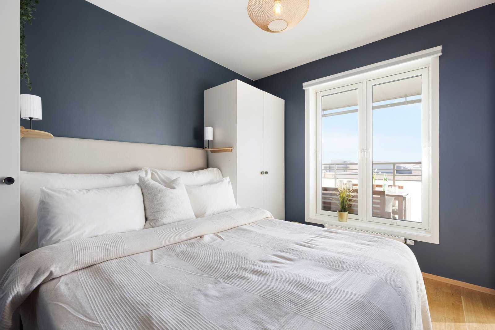 Hovedsoverommet har god plass til dobbeltseng. Galleribilde