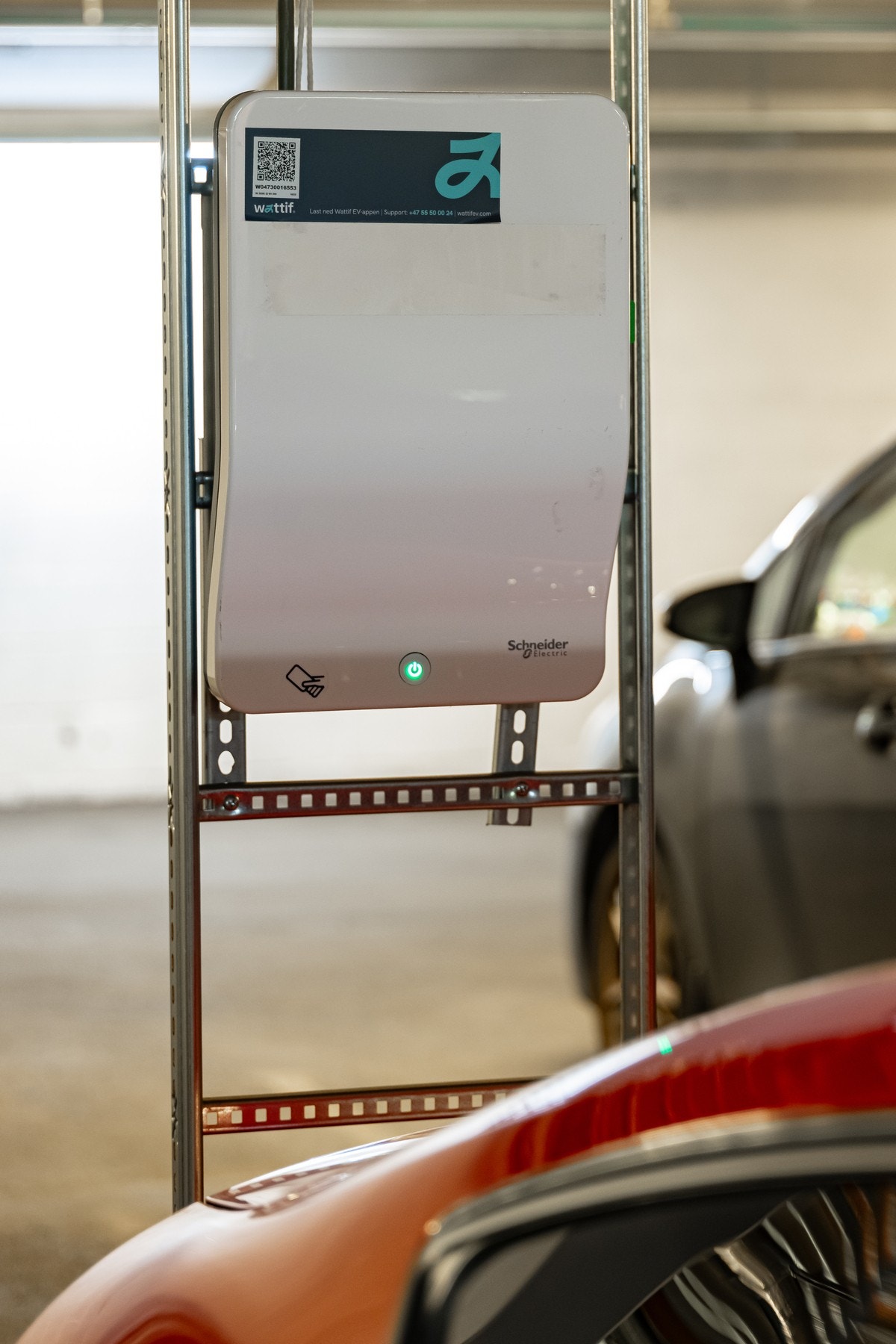 Det er montert elbillader. Galleribilde