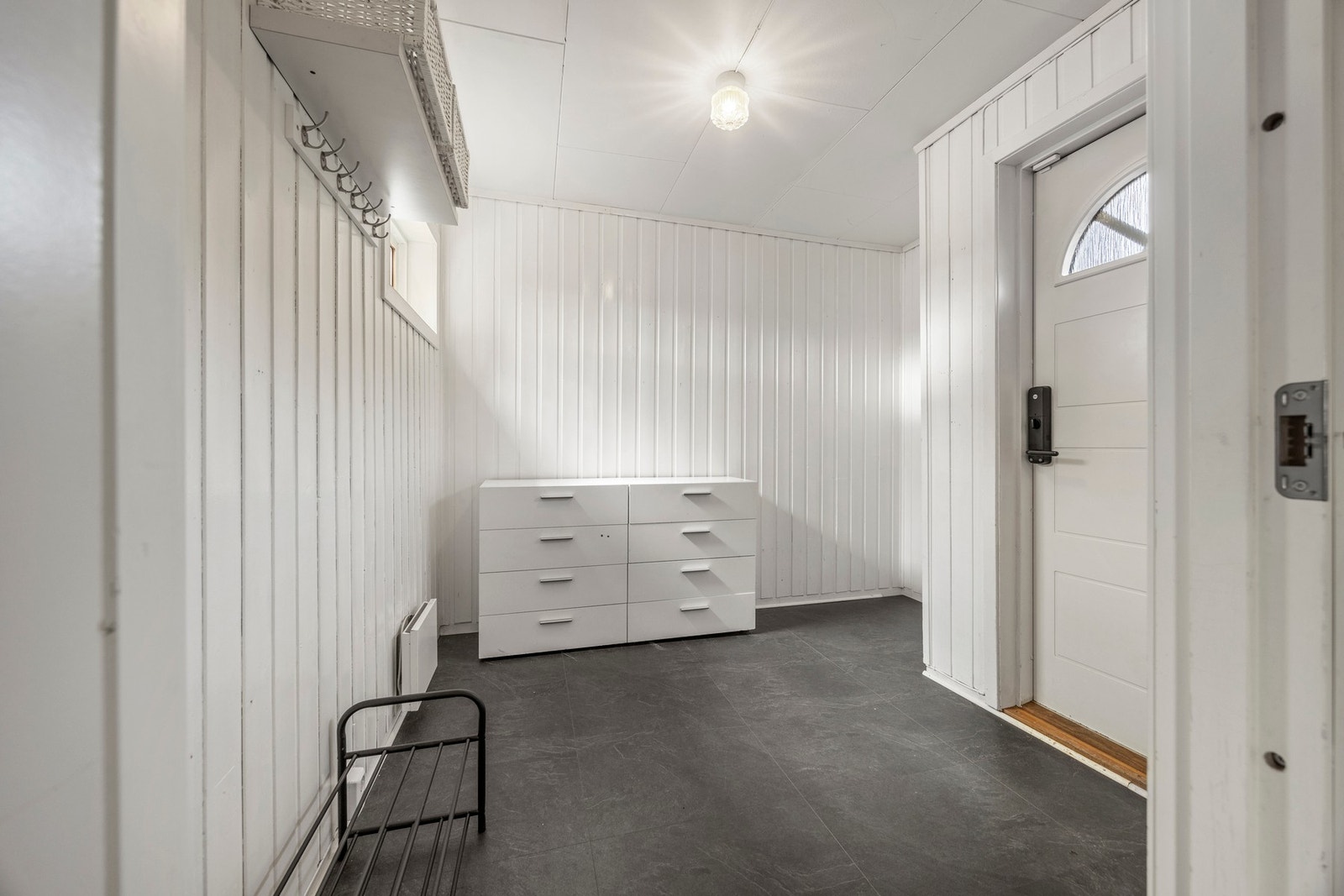 Entré - 6,5 kvm. Galleribilde