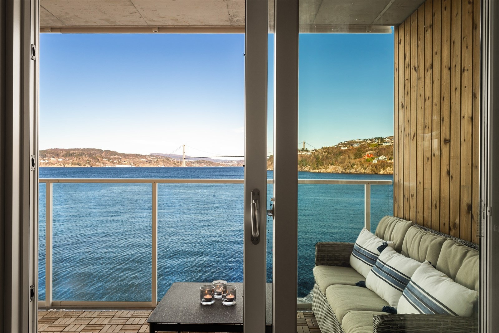 Fra stuen er det tilkomst til den herlige balkongen. Galleribilde