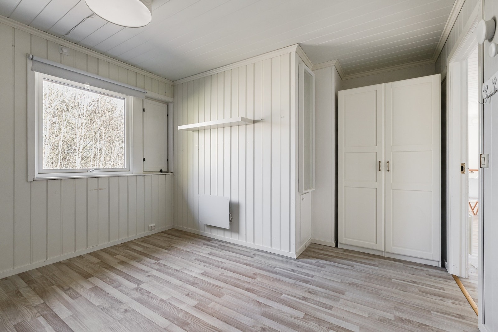 Hovedsoverom med garderobeskap. Galleribilde