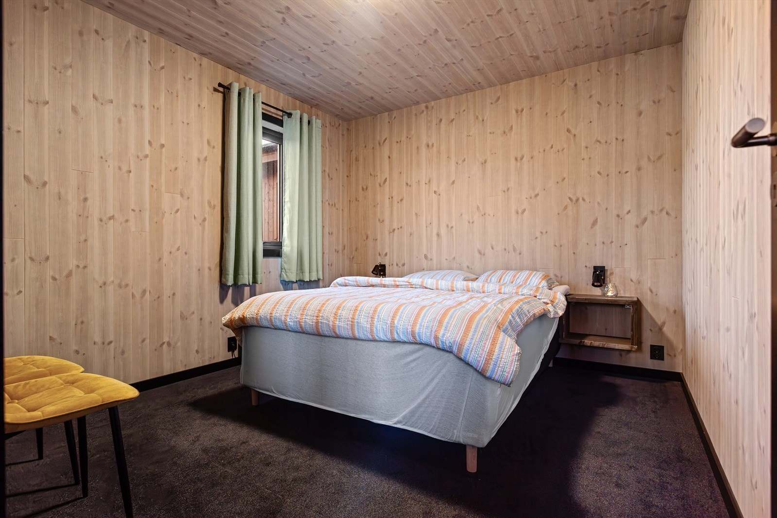 Hovedsoverommet er på gode 11 kvm med god plass til ønsket sengestørrelse. Galleribilde