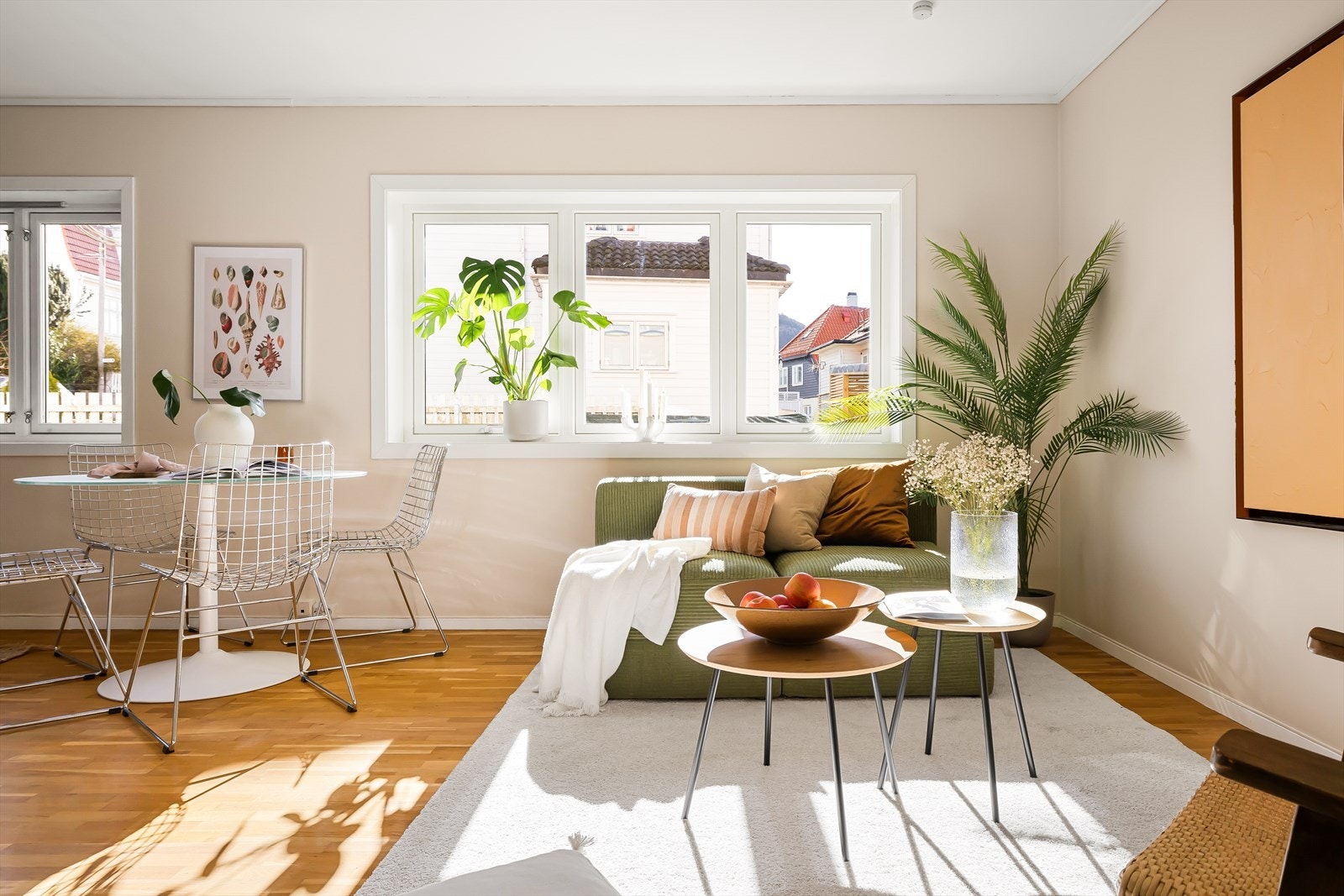 Leiligheten har en gjennomgående god planløsning og fine overflater! Galleribilde