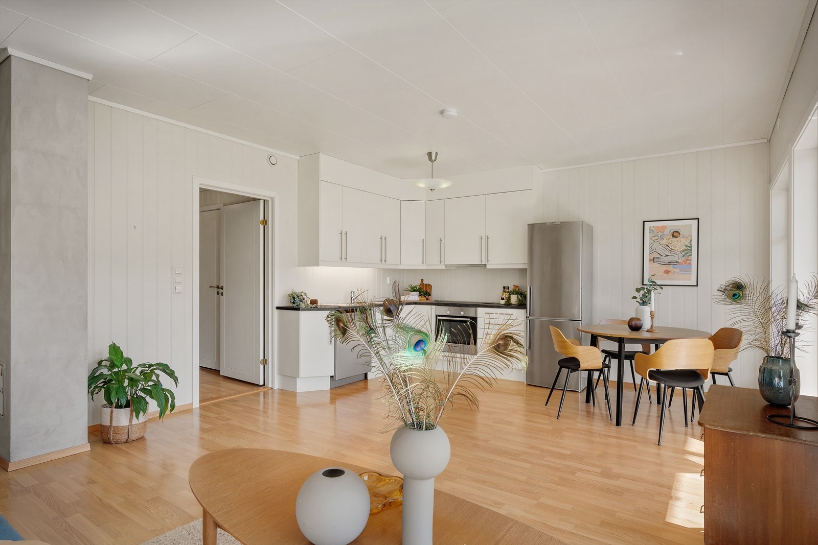 - Stue/kjøkken måler romslige 26,1 m² - Galleribilde