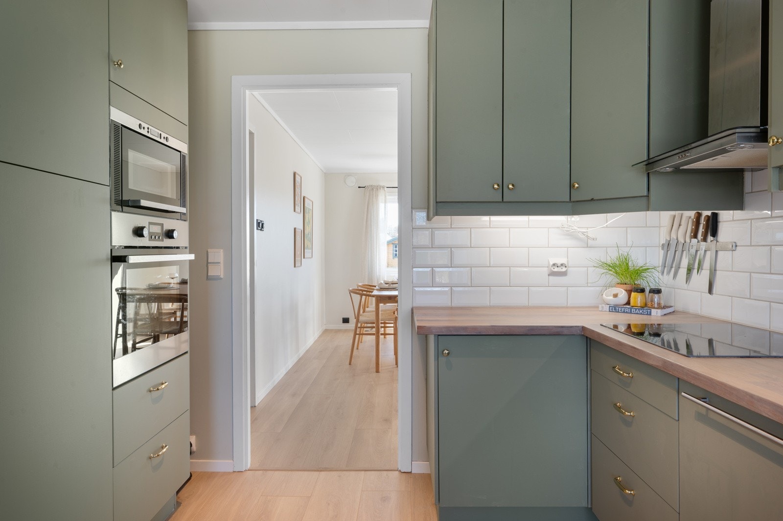 Videre tilkomst til kjøkkenet. Galleribilde