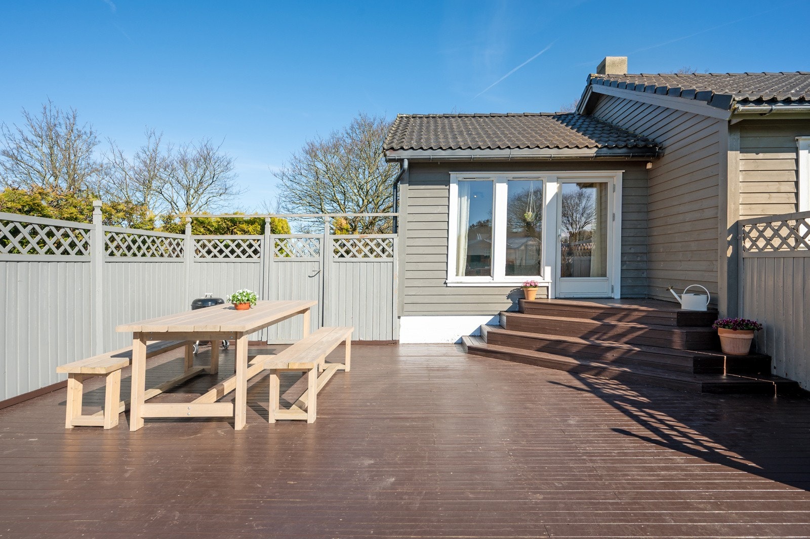 Sørvendt og solrikt uteområde. Galleribilde