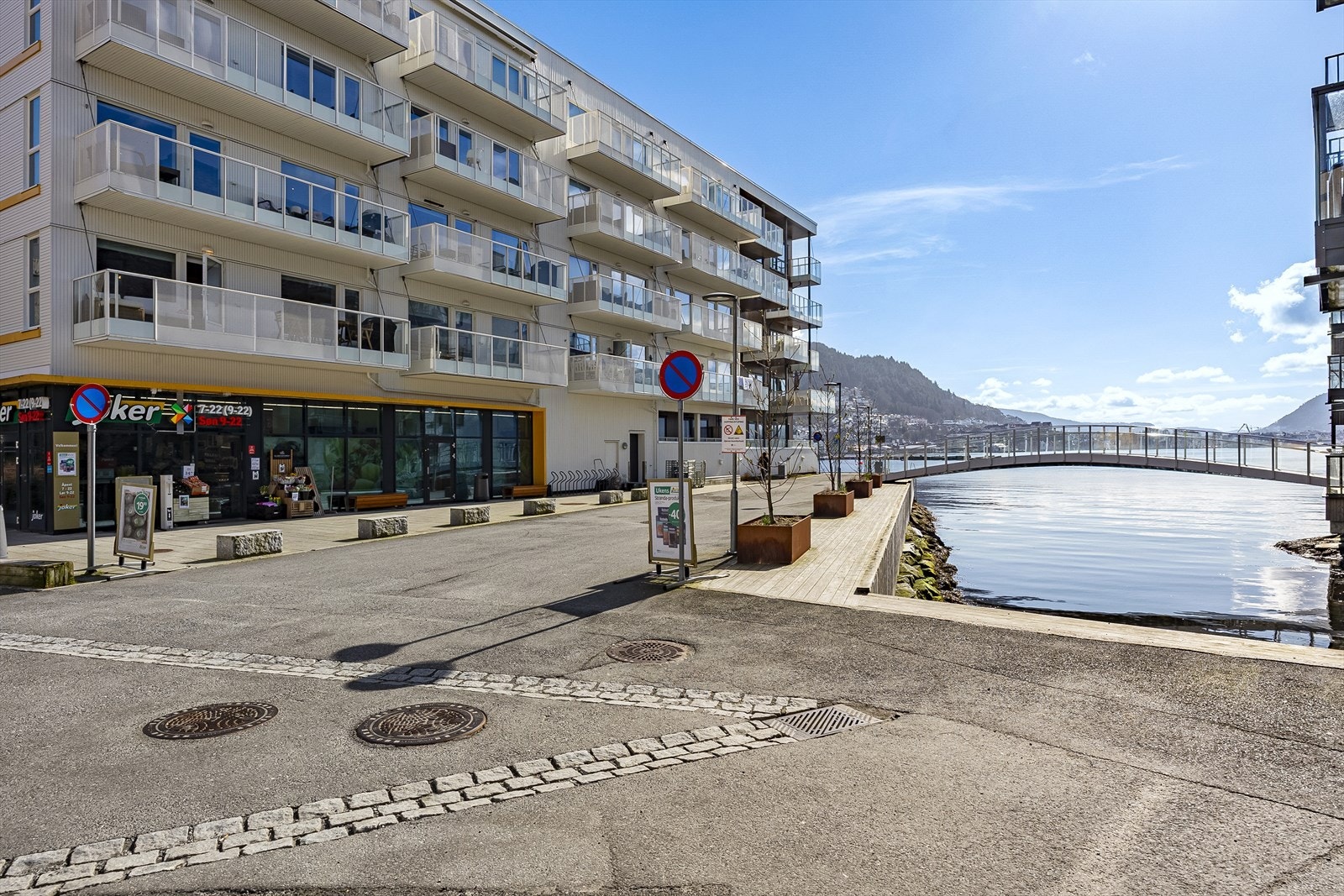 Det ble utført fasadearbeid på bygget i regi av sameiet i 2025. Galleribilde