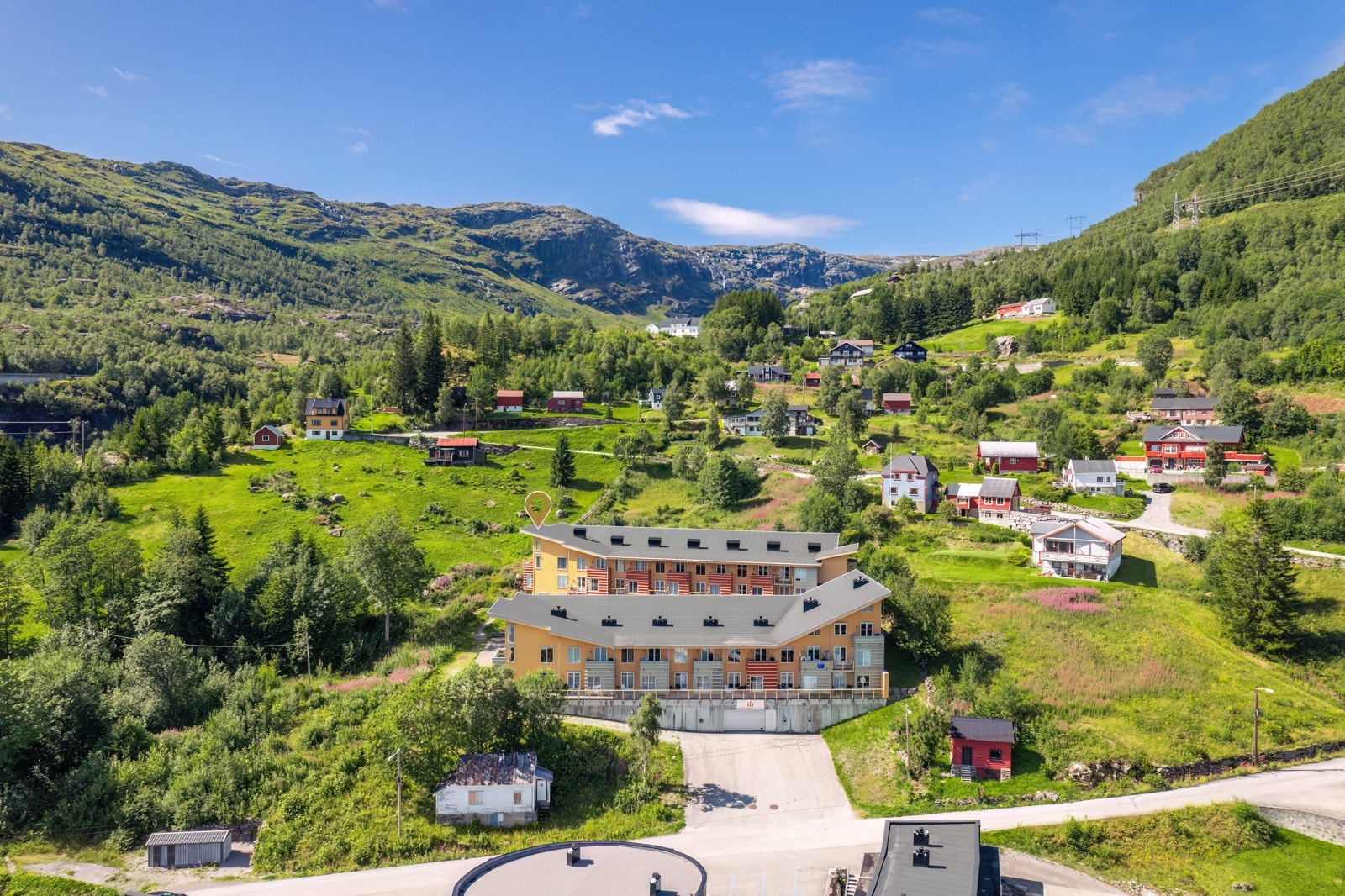 Hordatun Panorama tilbyr både restaurant, bar, treningssenter, smørebod og masse aktiviteter for bebore og gjester. Galleribilde