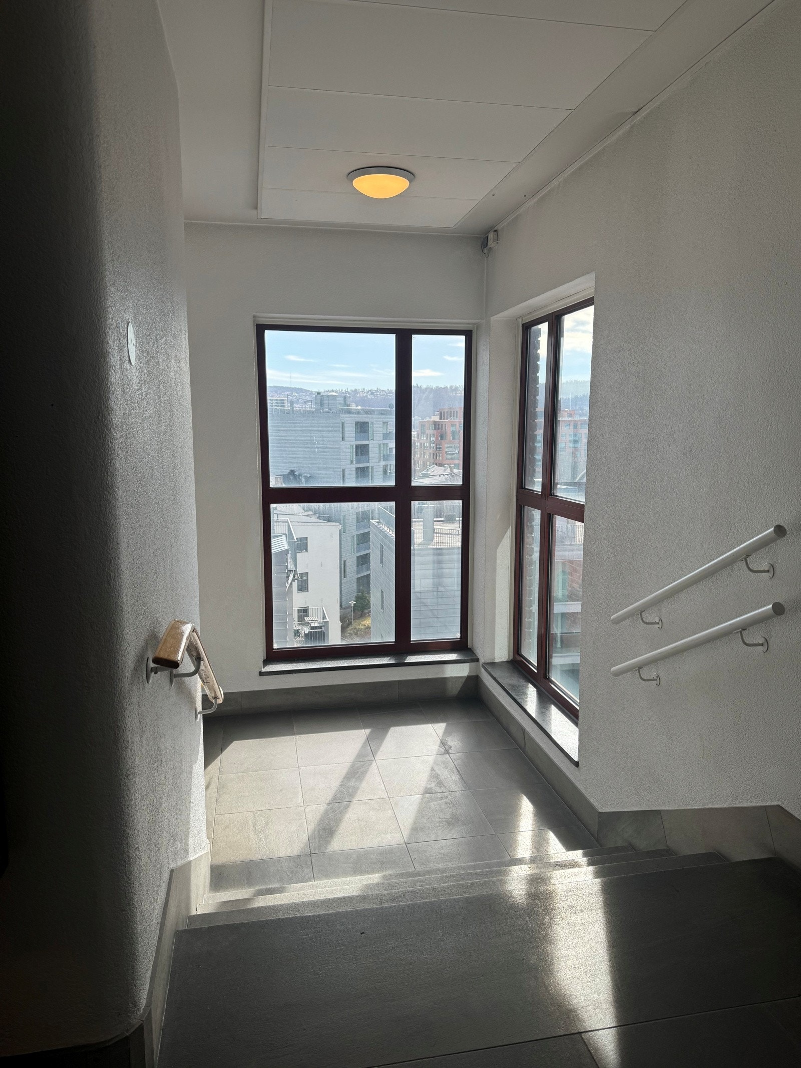 Trapper i fellesområdet. Bilde: Selger Galleribilde