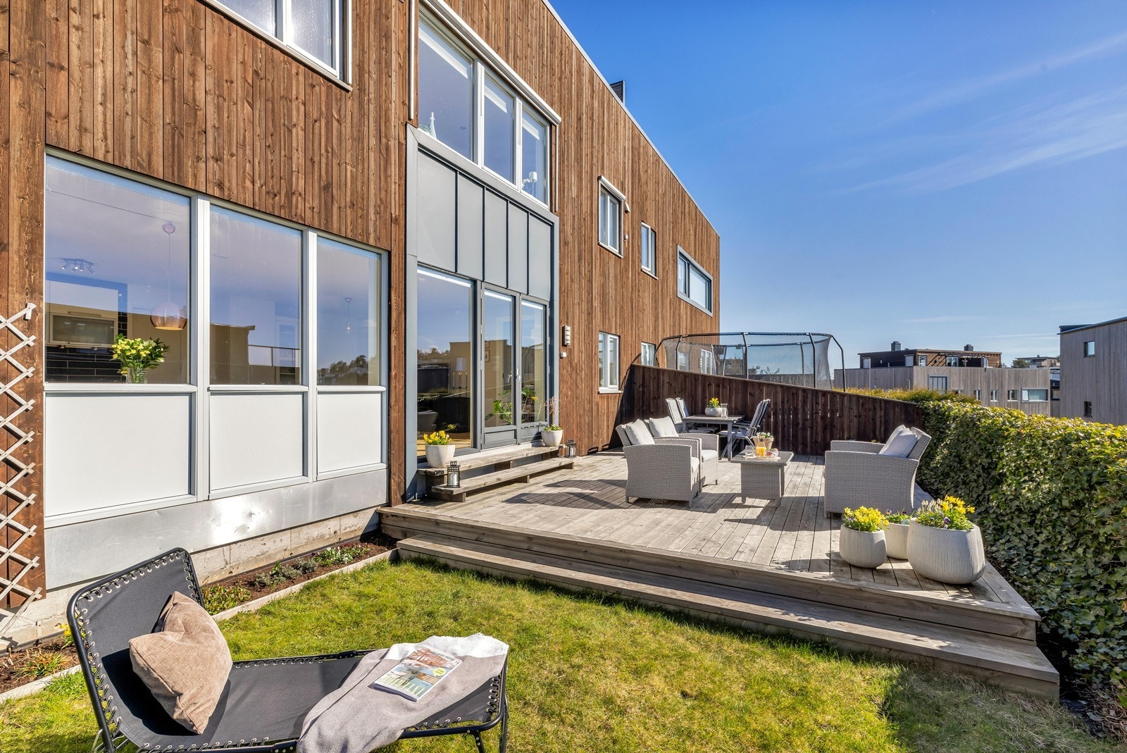 Her er det god plass til utemøbler Galleribilde