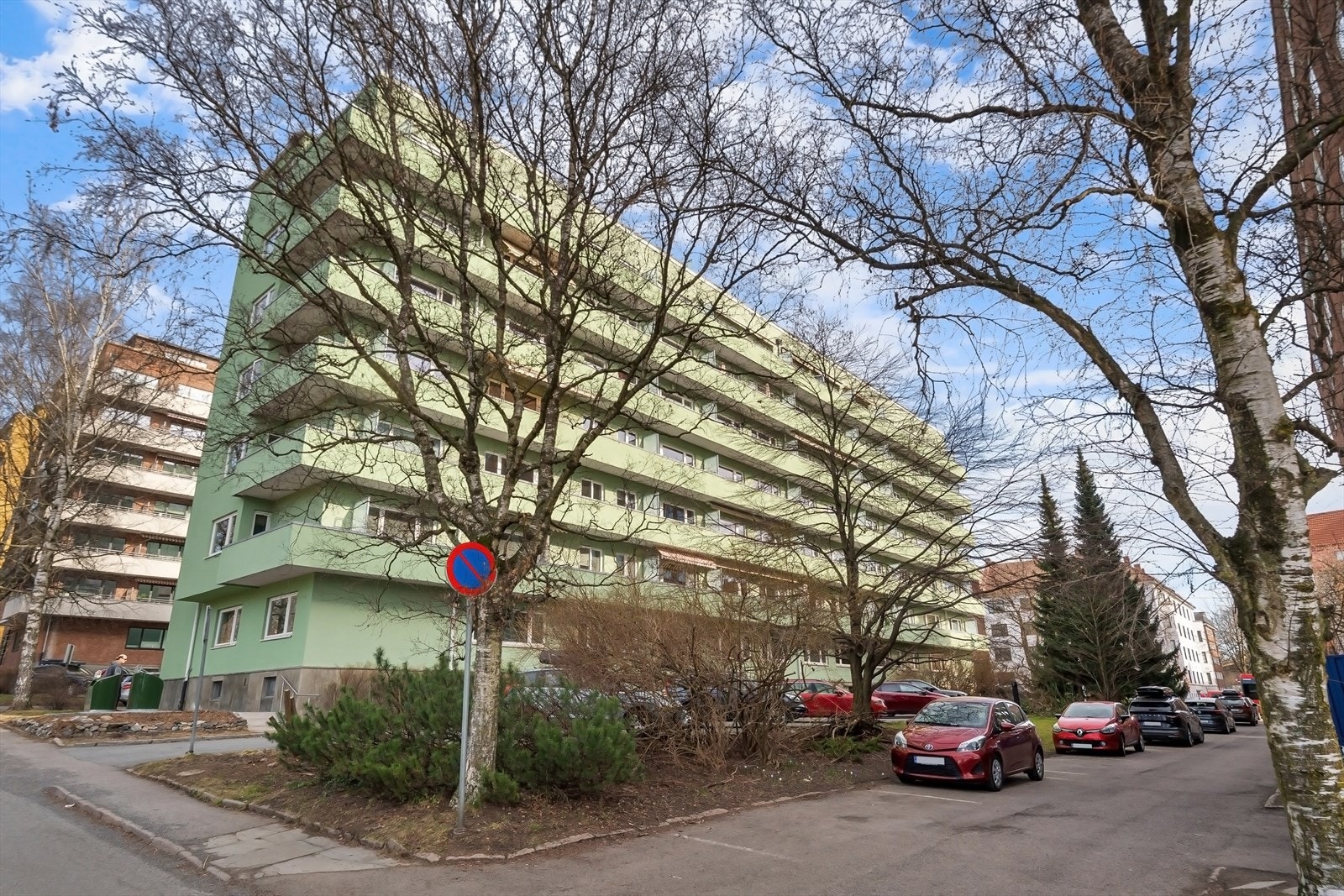 Leiligheten har kort vei til kollektivmuligheter, Bogstadveien og dagligvareforretninger Galleribilde