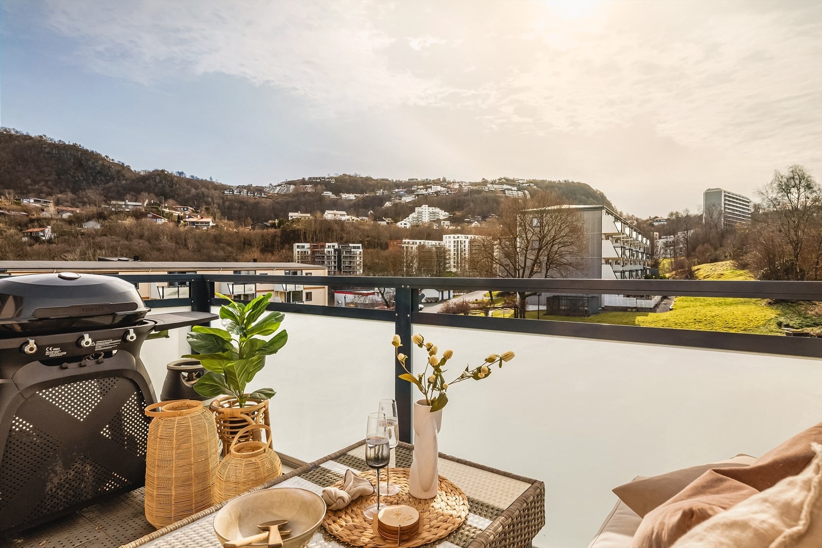 Velkommen til Johan Hjorts vei 40 - presentert av Børge Systad i Eiendomsmegler Vest Galleribilde
