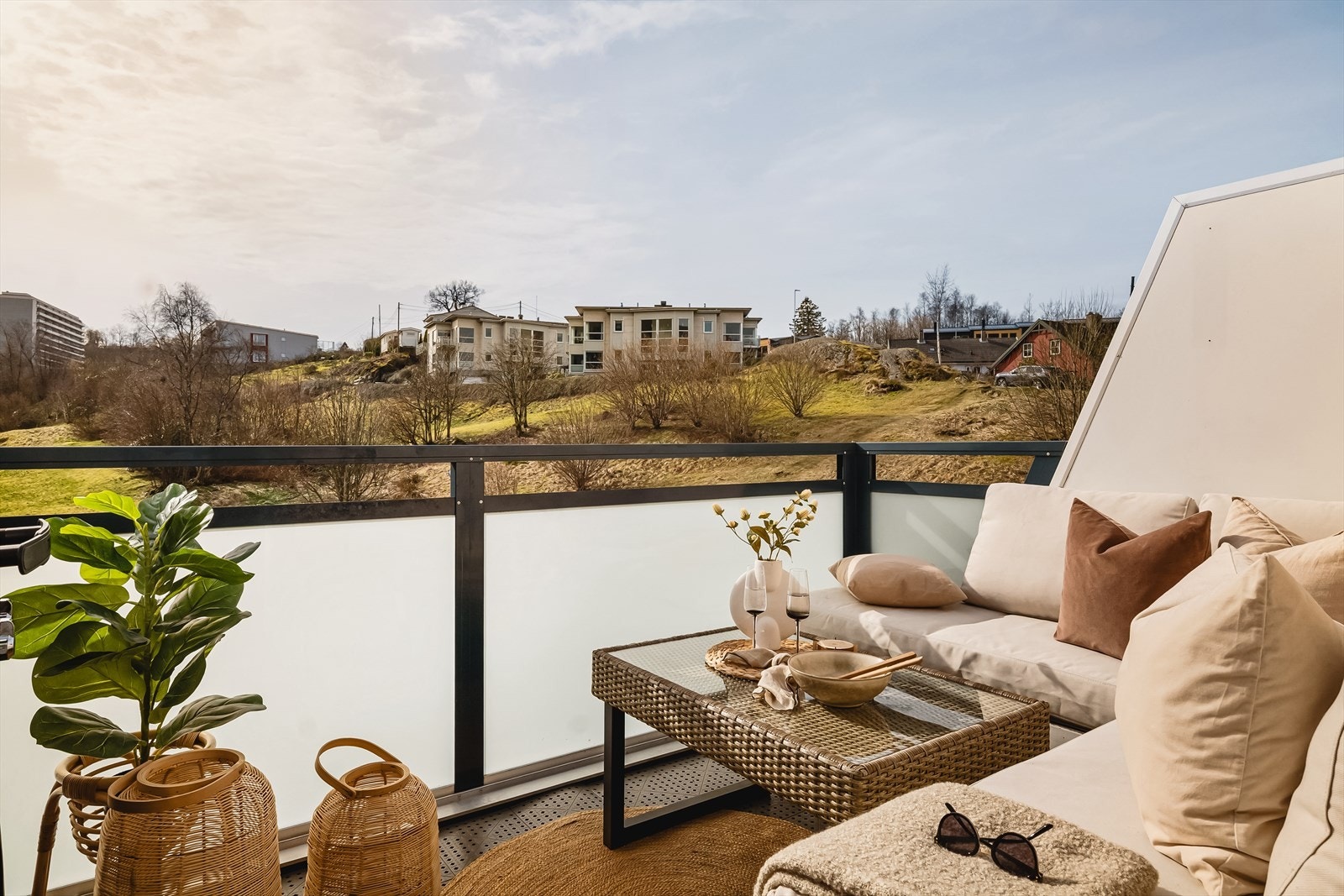 Sørvendt altan på 7 m² med utgang fra stue Galleribilde