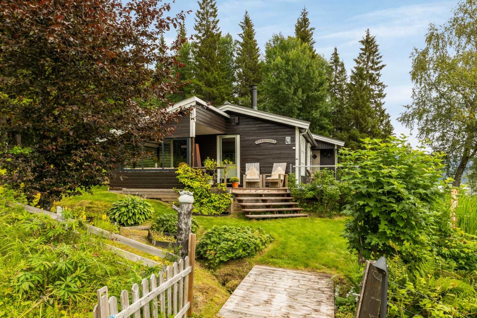 Velkommen til "Paradiset" - En eiendom som må oppleves og som lever opp til sitt kallenavn. Galleribilde