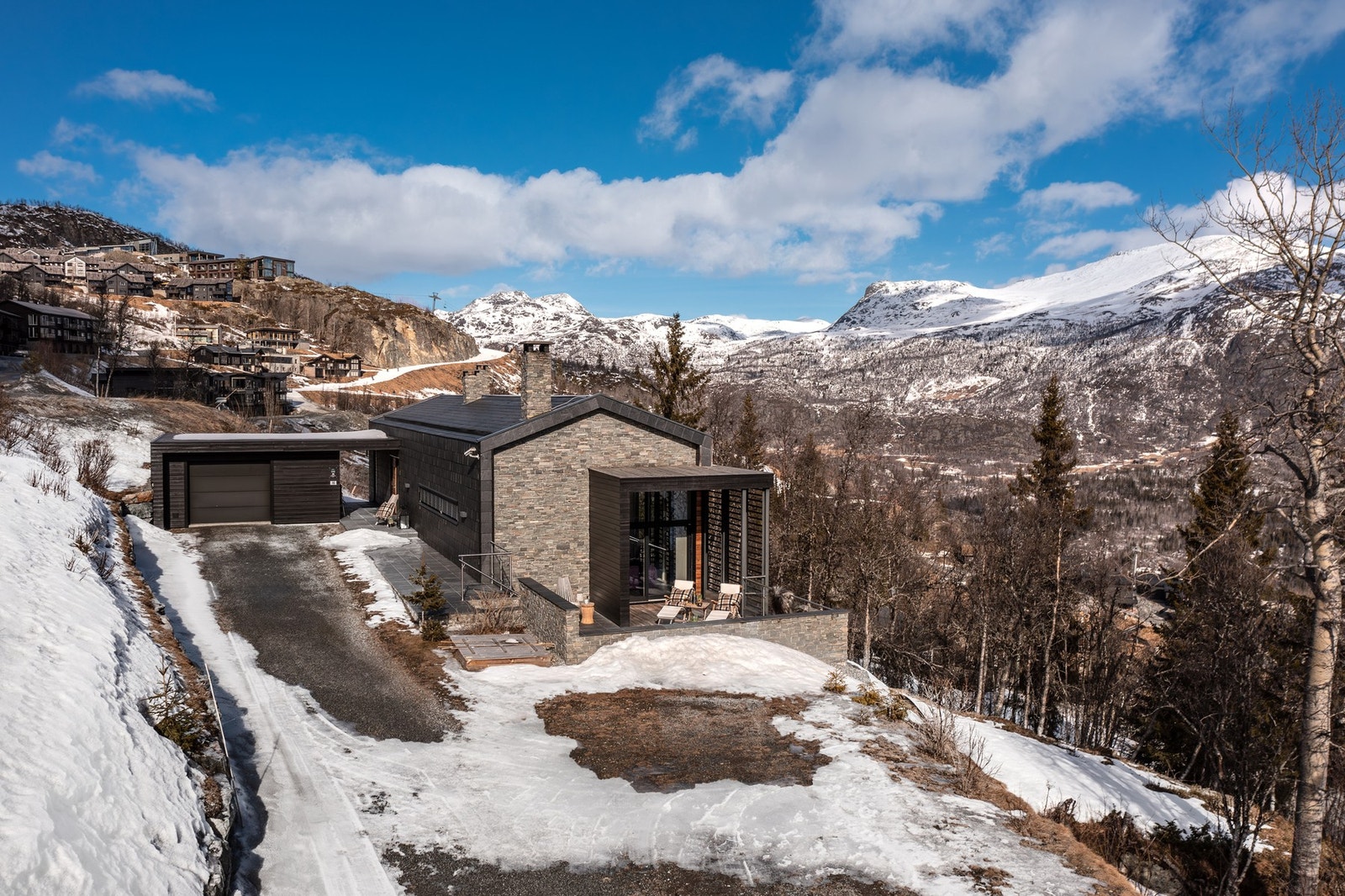 Eiendommen ligger meget attraktivt til. Galleribilde