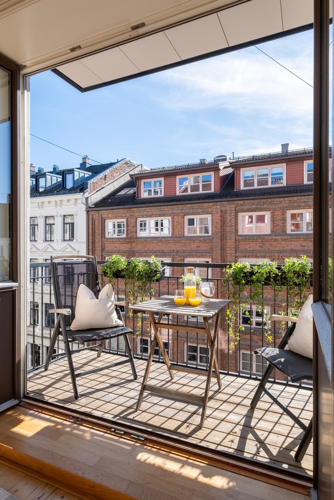 Sol tilnærmet hele dagen, samt både ettermiddag/kveld. Galleribilde