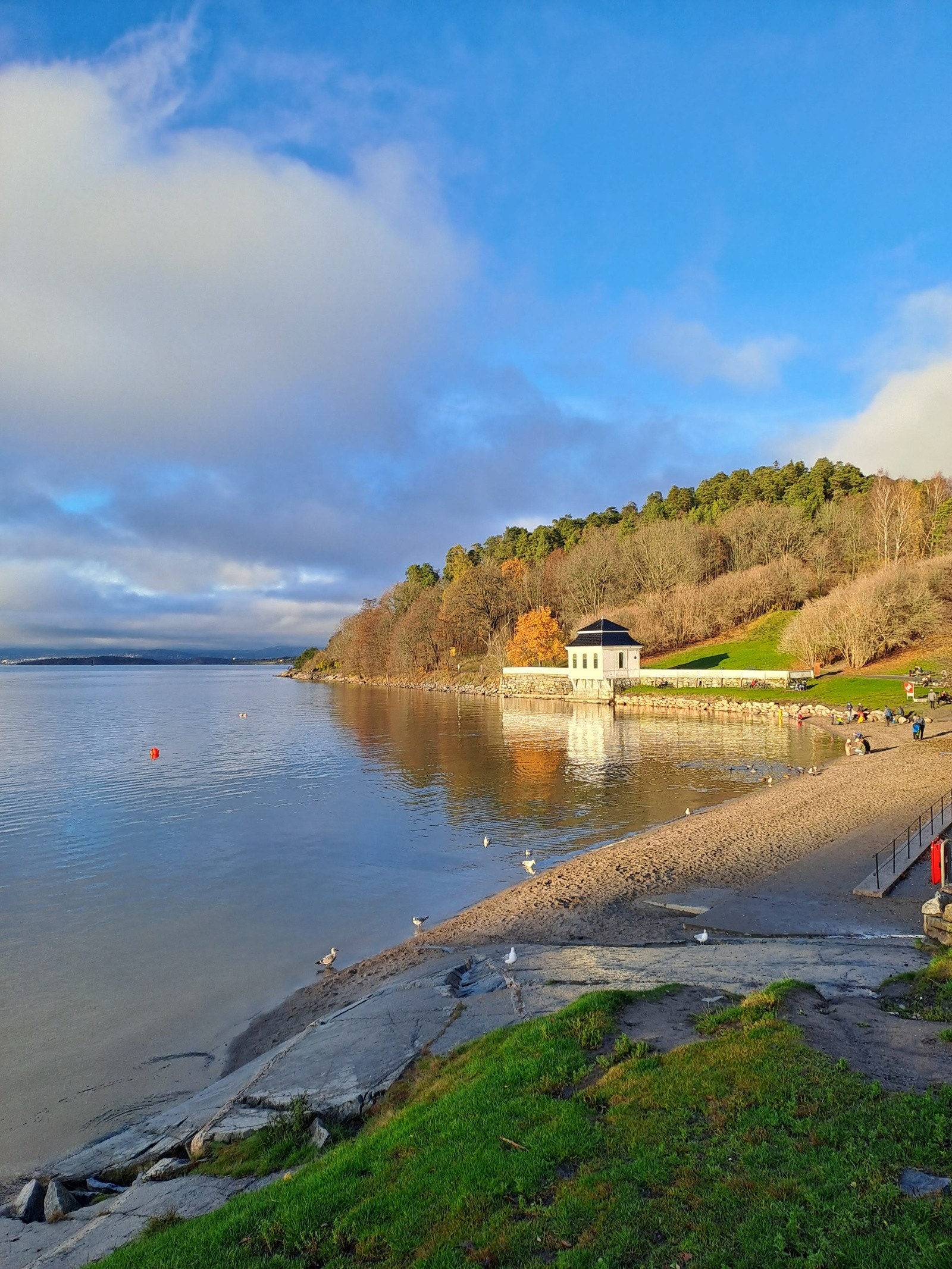Hyggelige Hvervenbukta - Hvervenbukta - Bilde er tatt av eier Galleribilde