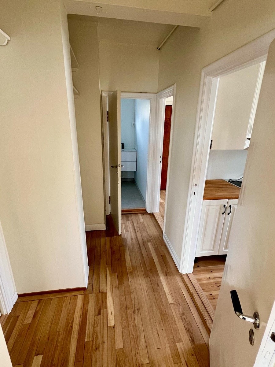 Gang mot bad og kjøkken Galleribilde