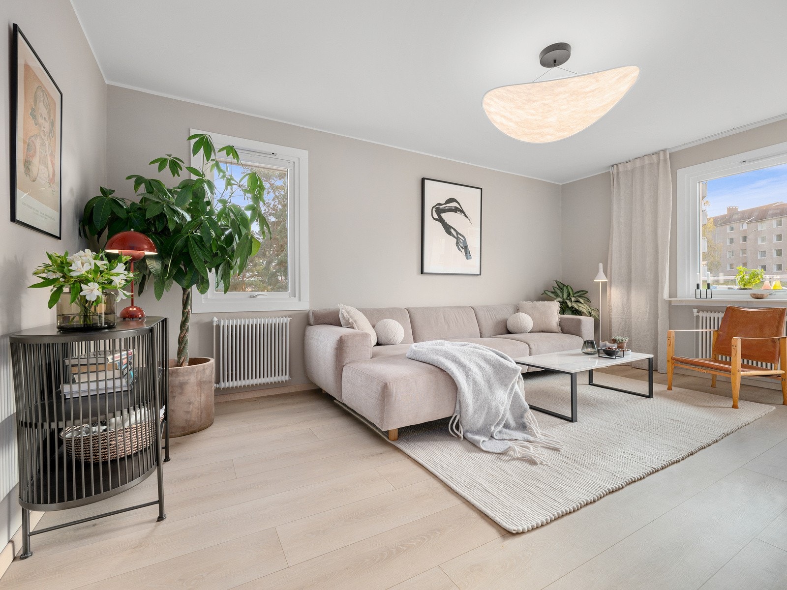 Vegger er malt i en behagelig fargetone. Galleribilde