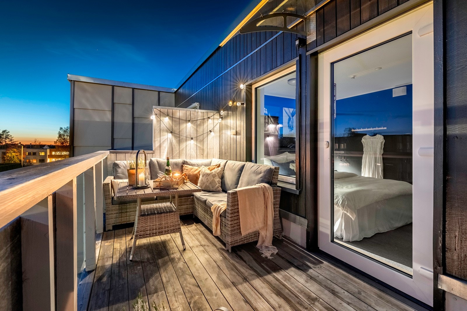 Hovedsoverommet i tredje etasje har også utgang til en egen balkong på ca. 8 kvm. Galleribilde