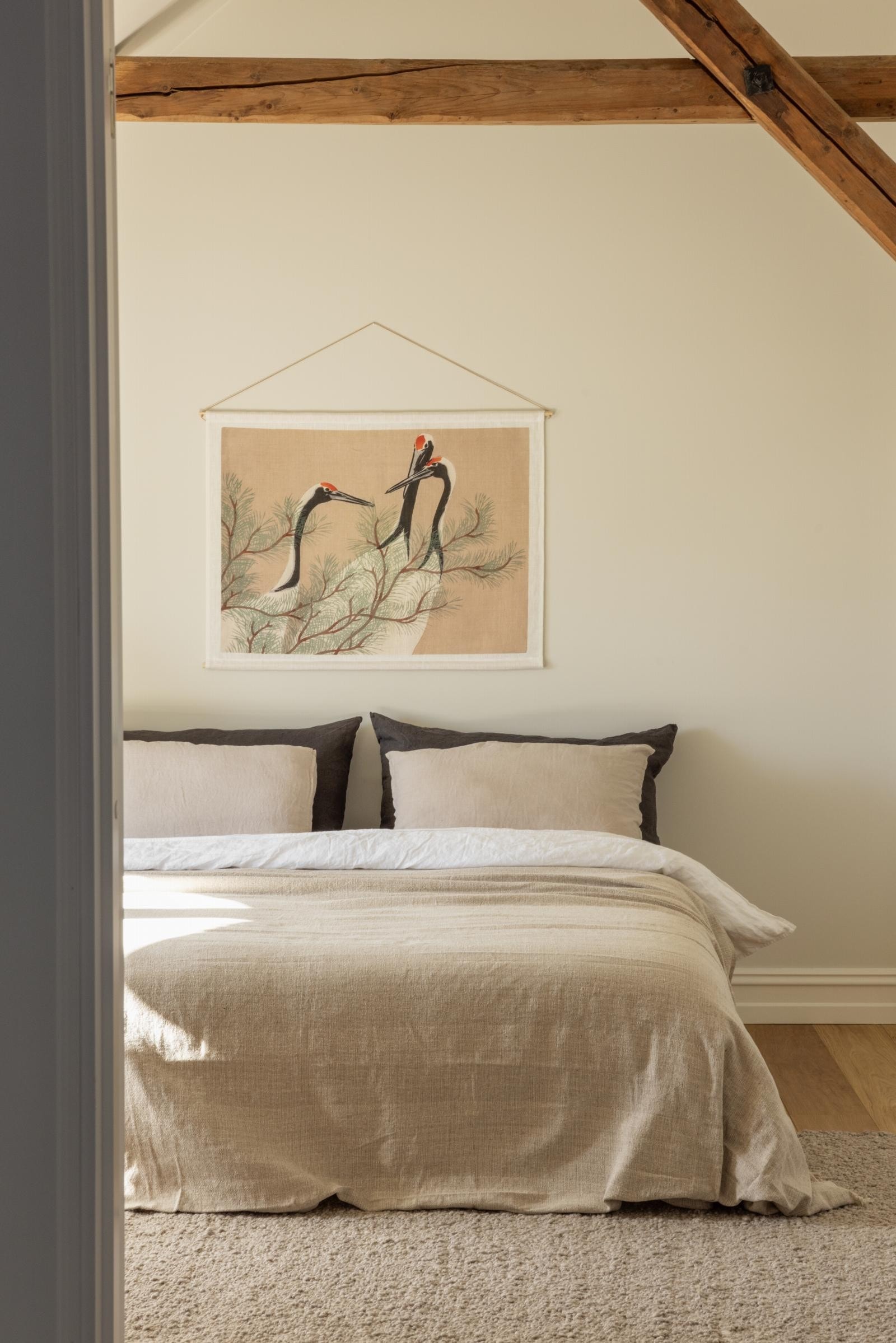 Soverom 1 av 3- detaljer i taket er bevart. Galleribilde