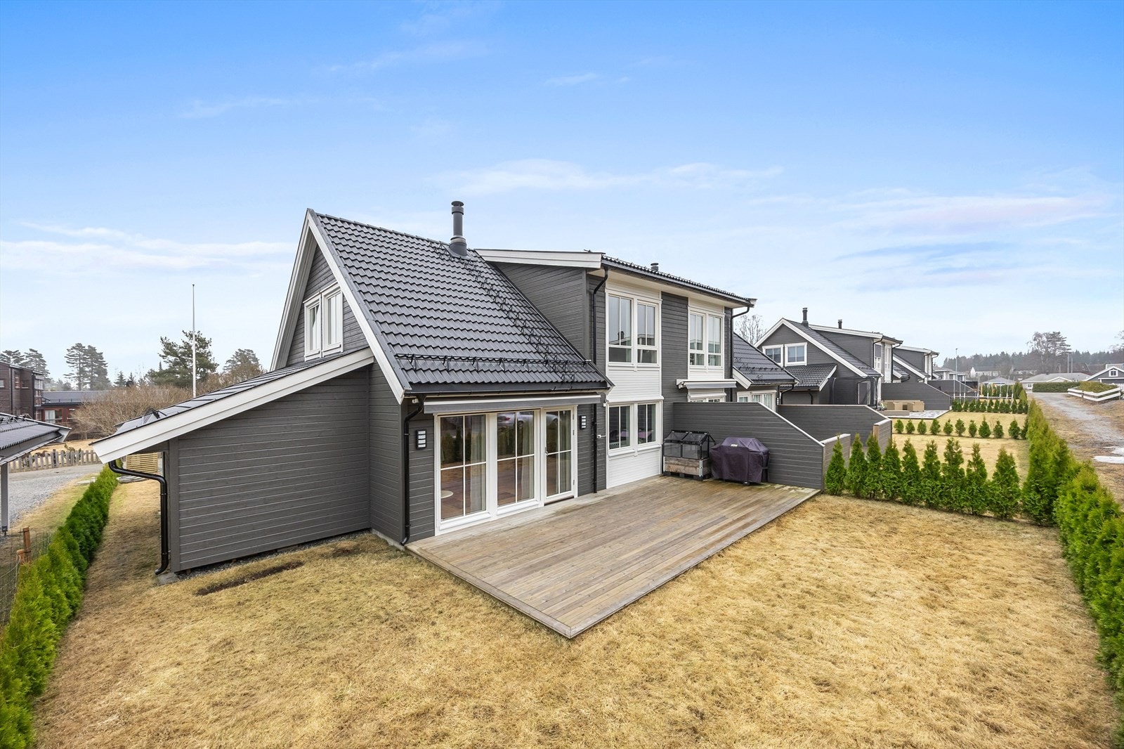 Eiendomsmegler 1 v/Jonas Lundby har den store gleden av å presentere Støvnerreina 12! Galleribilde