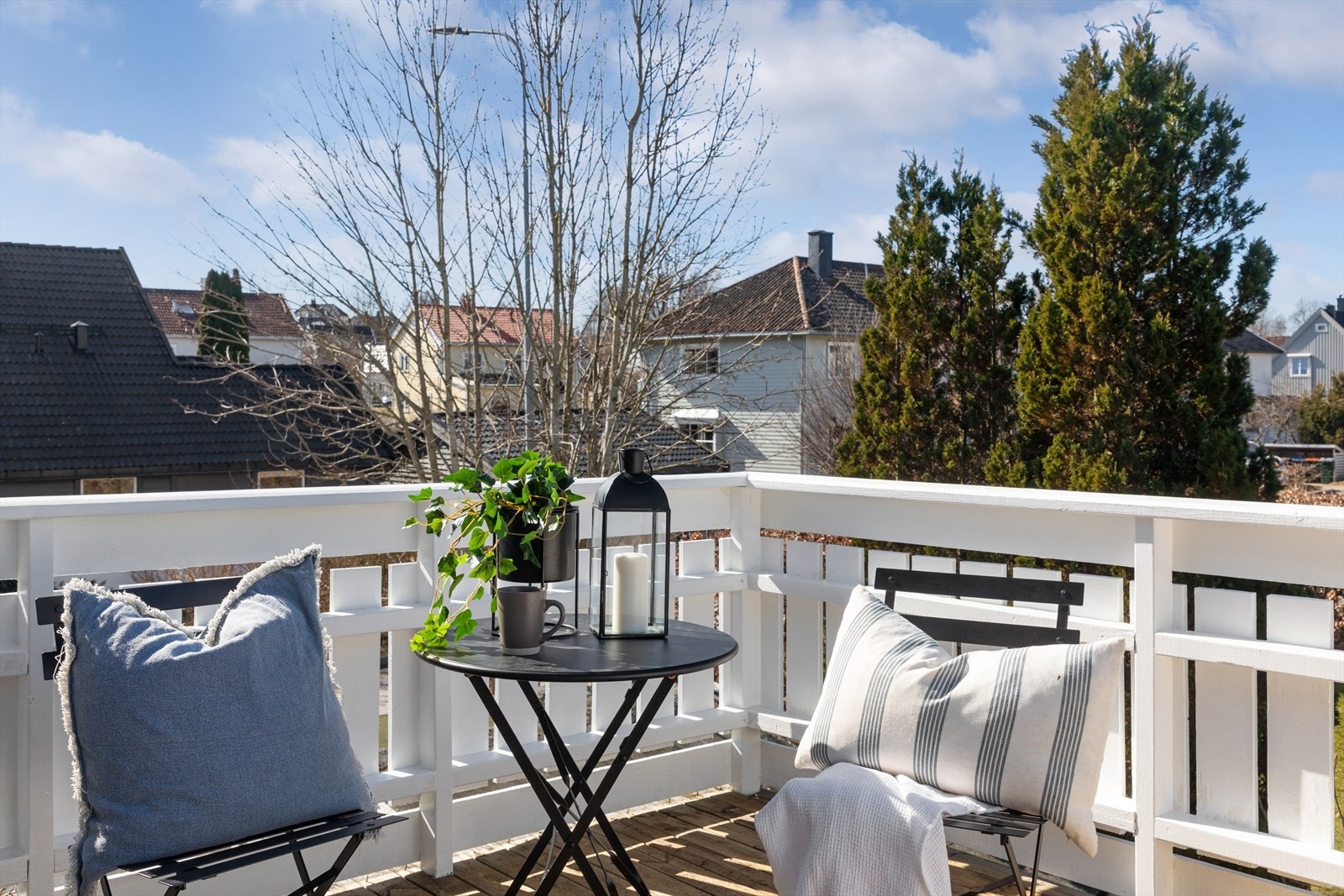 Her er det god plass til ønskelig utemøblement og beplantning. Galleribilde