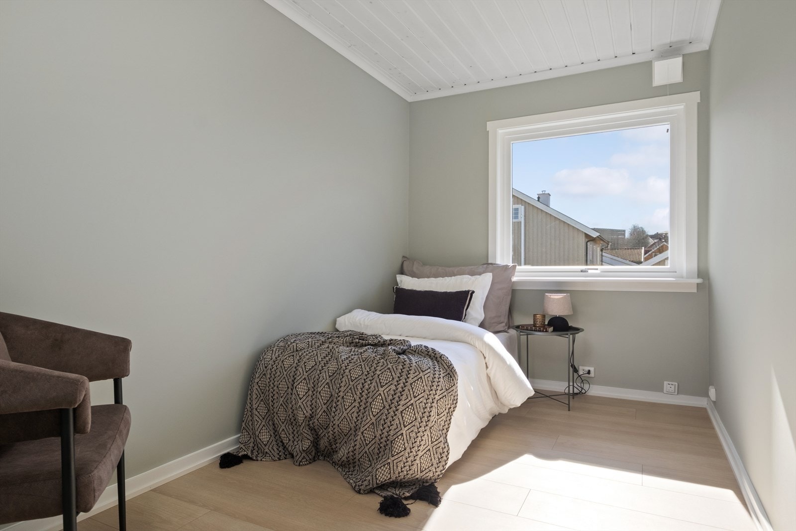 Soverom nr. to er et ypperlig barnerom, gjesterom eller kontor - alt etter egne ønsker og behov! Galleribilde