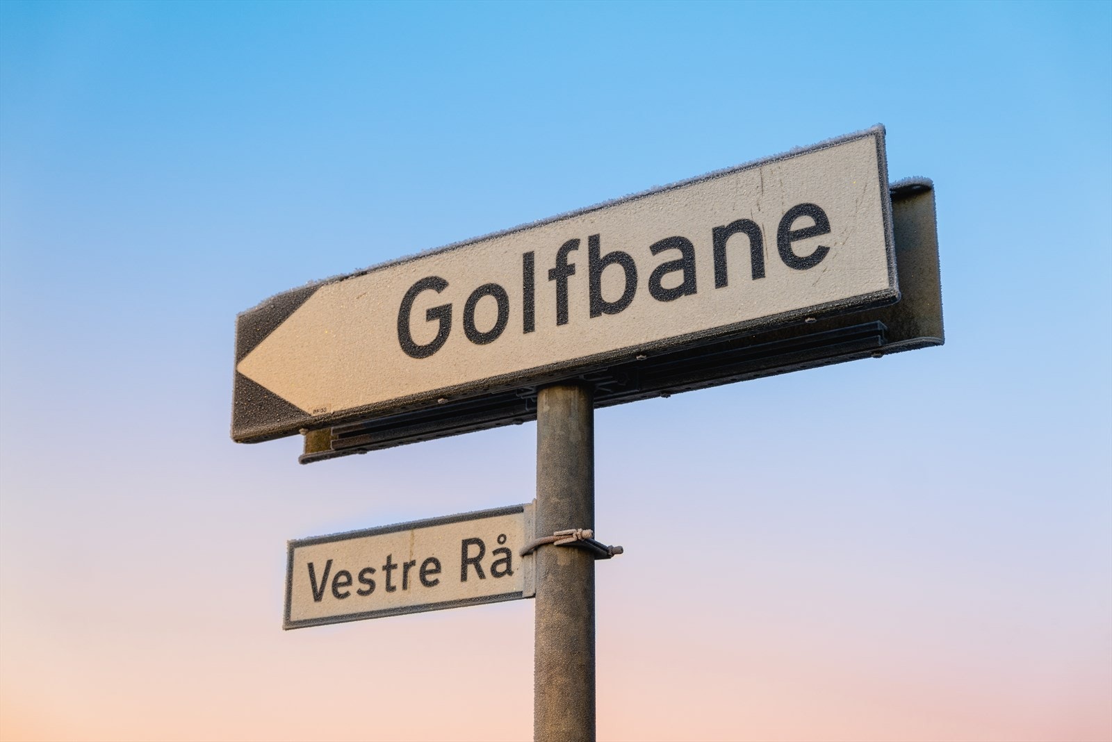 Fana golfbane ligger kun et "golfslag" unna! Banen er stipulert til 750 meter fra rekkehuset | Dette er en 18 hulls bane både i park og skog Galleribilde