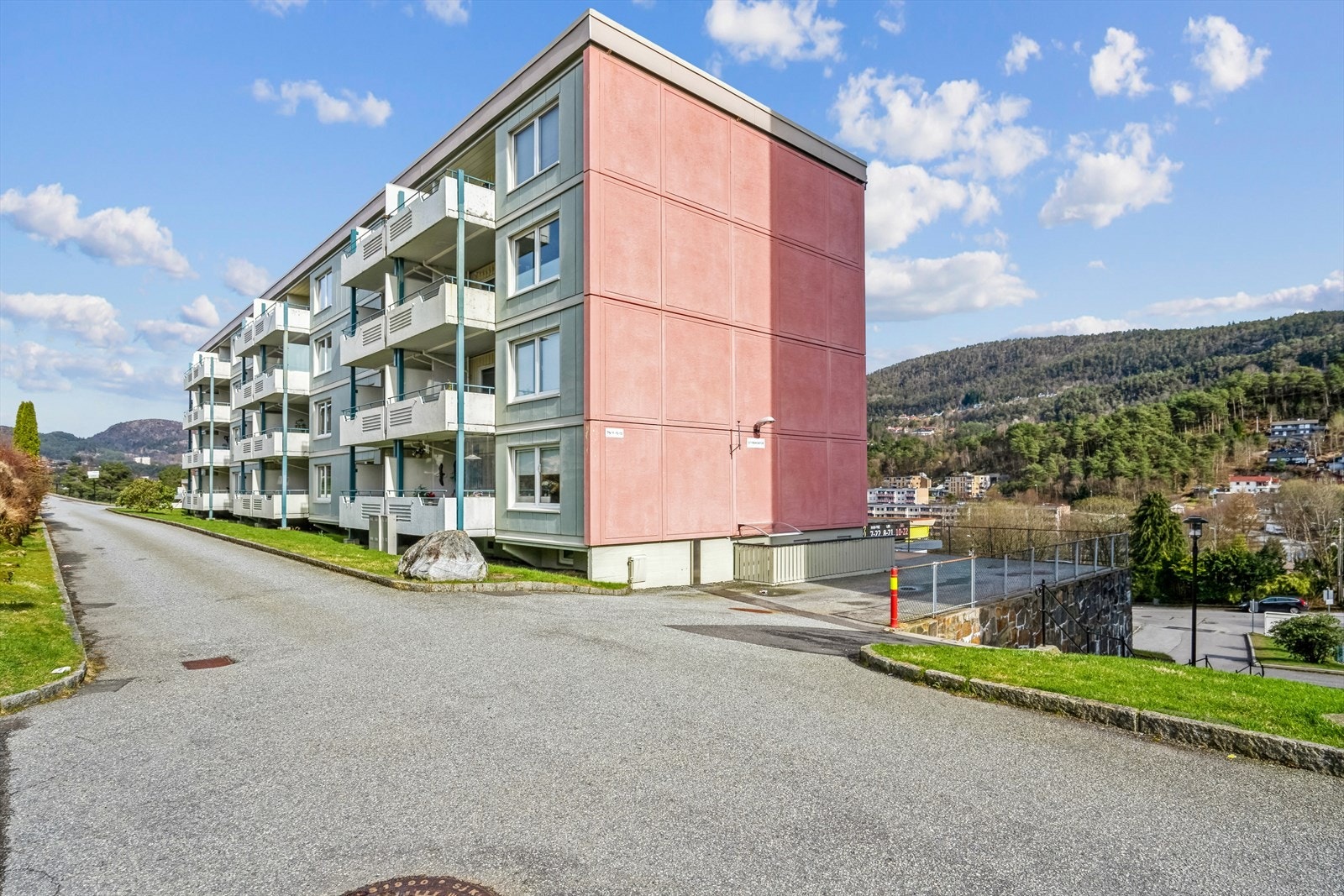 Nærområdet og fasade Galleribilde