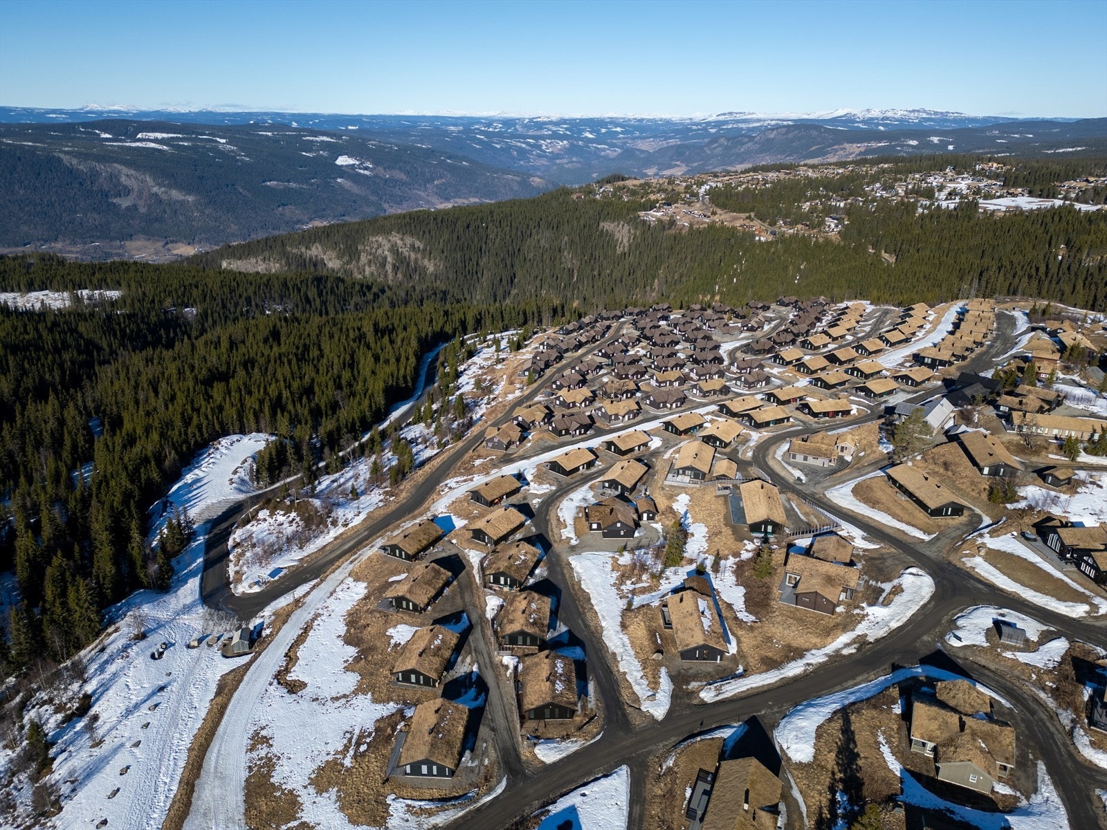 Det ble i 2016 opparbeidet ny helårs vei i bakkant av tomtene til Moseteråsen Galleribilde