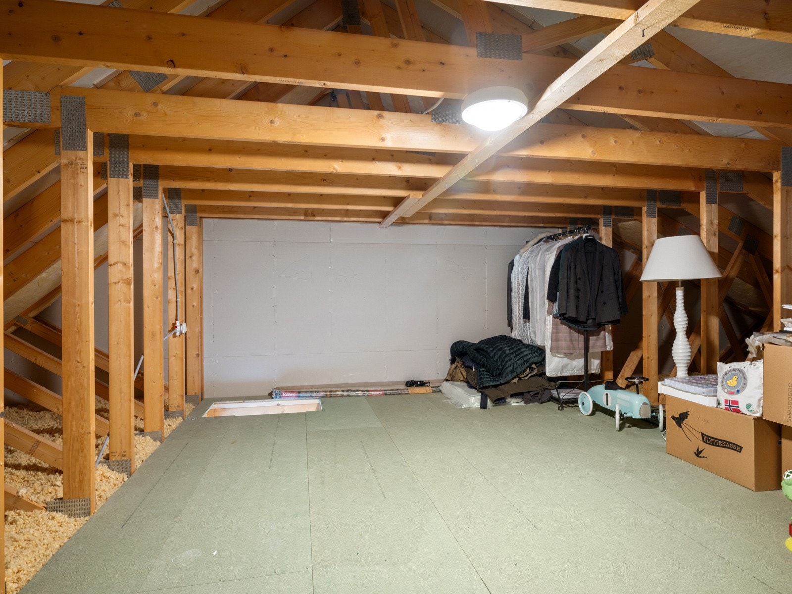 Uinnredet loft på ca 25 kvm Galleribilde