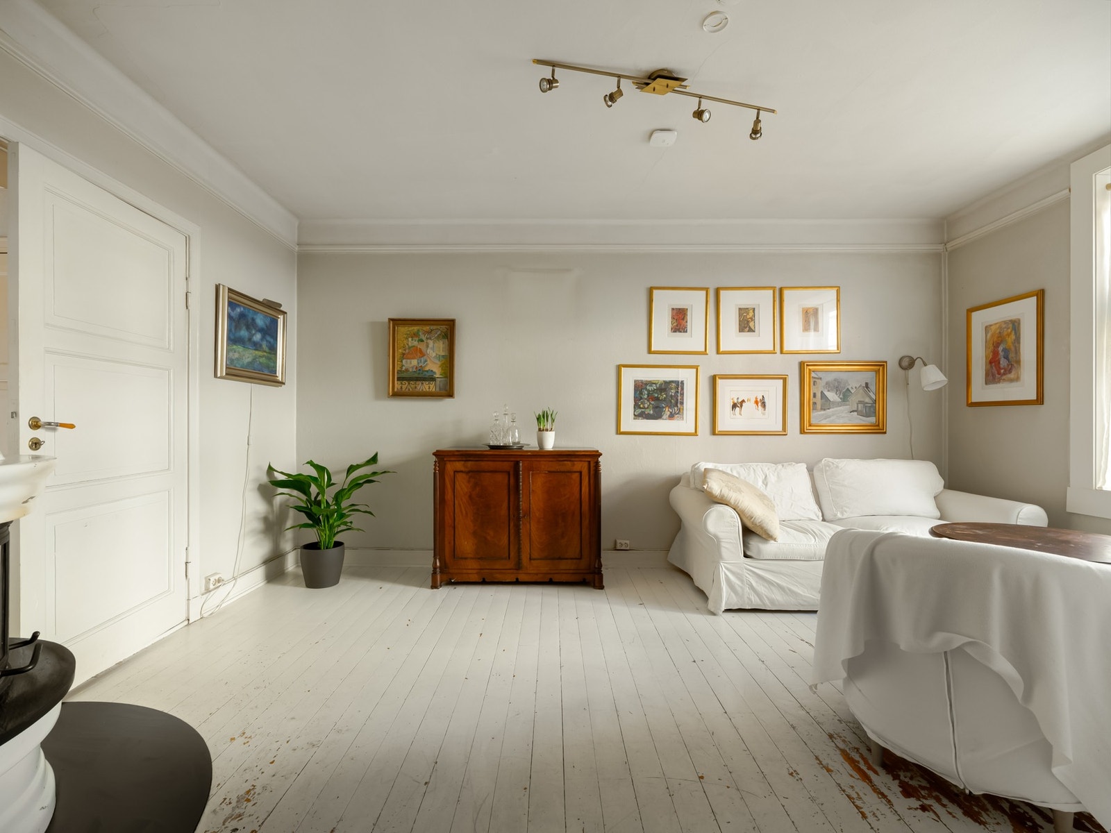 Vi starter i hjertet av hjemmet, nemlig stuen. Galleribilde