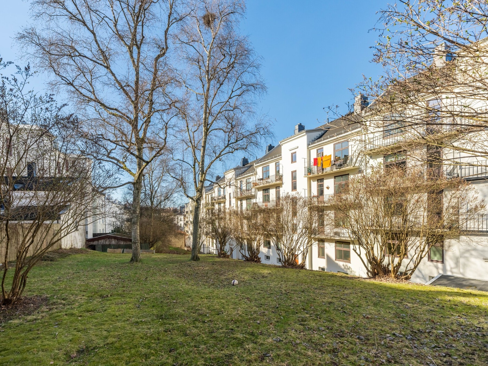 Aksjelaget fremstår veldrevet, og er bestående av 72 leiligheten knyttet til askjer. Galleribilde