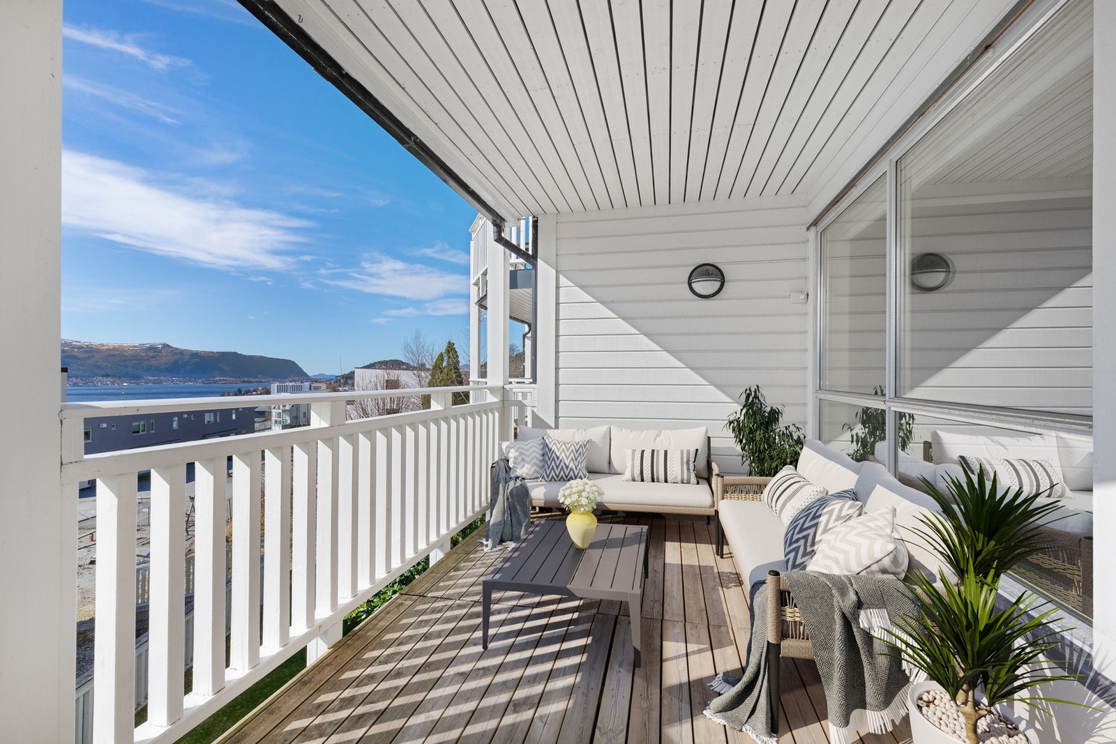 En flott selveierleilighet med fantastisk utsikt, beliggende på Åse. Galleribilde