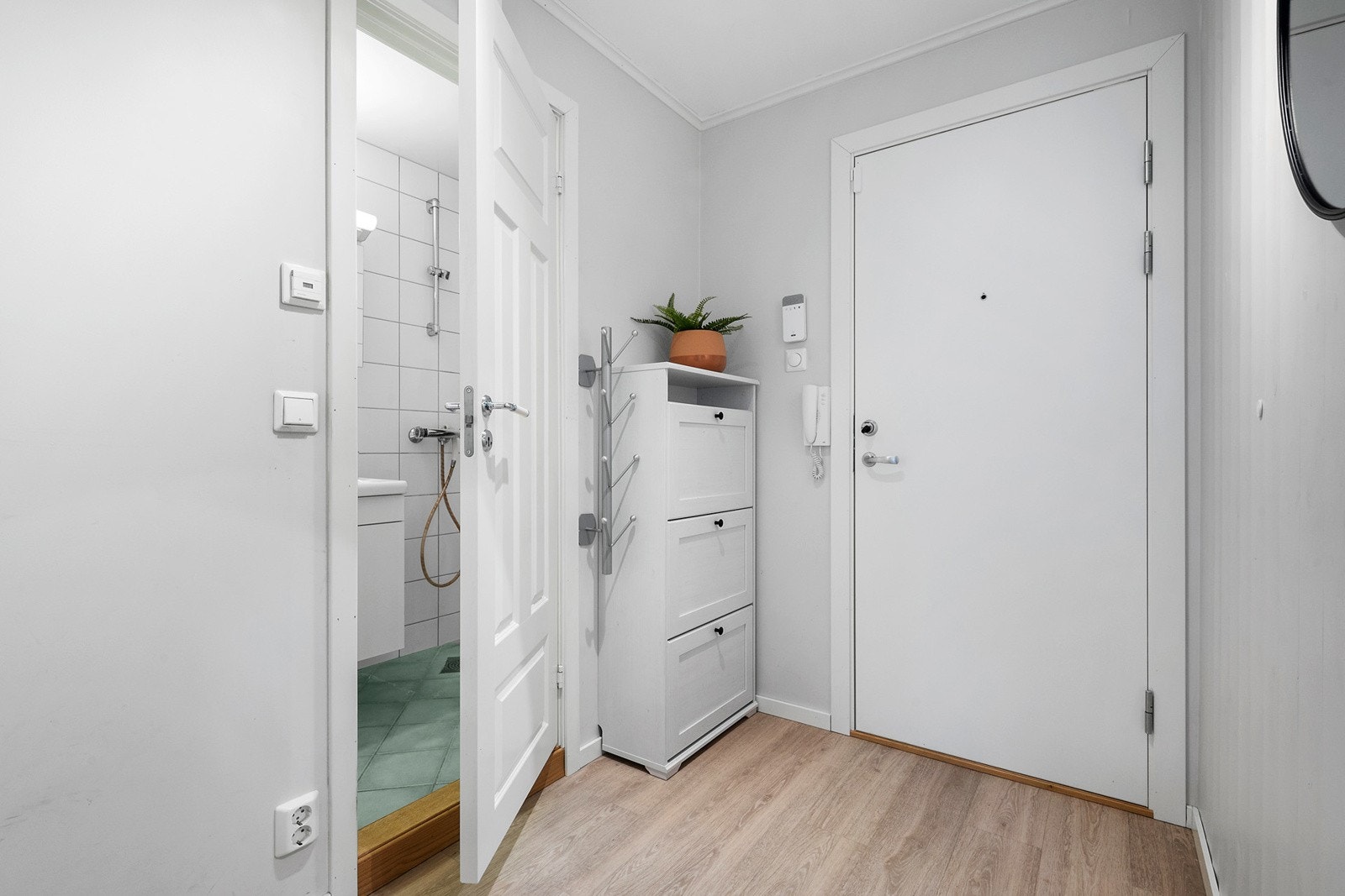 Lys entré som gir et godt førsteinntrykk. Galleribilde