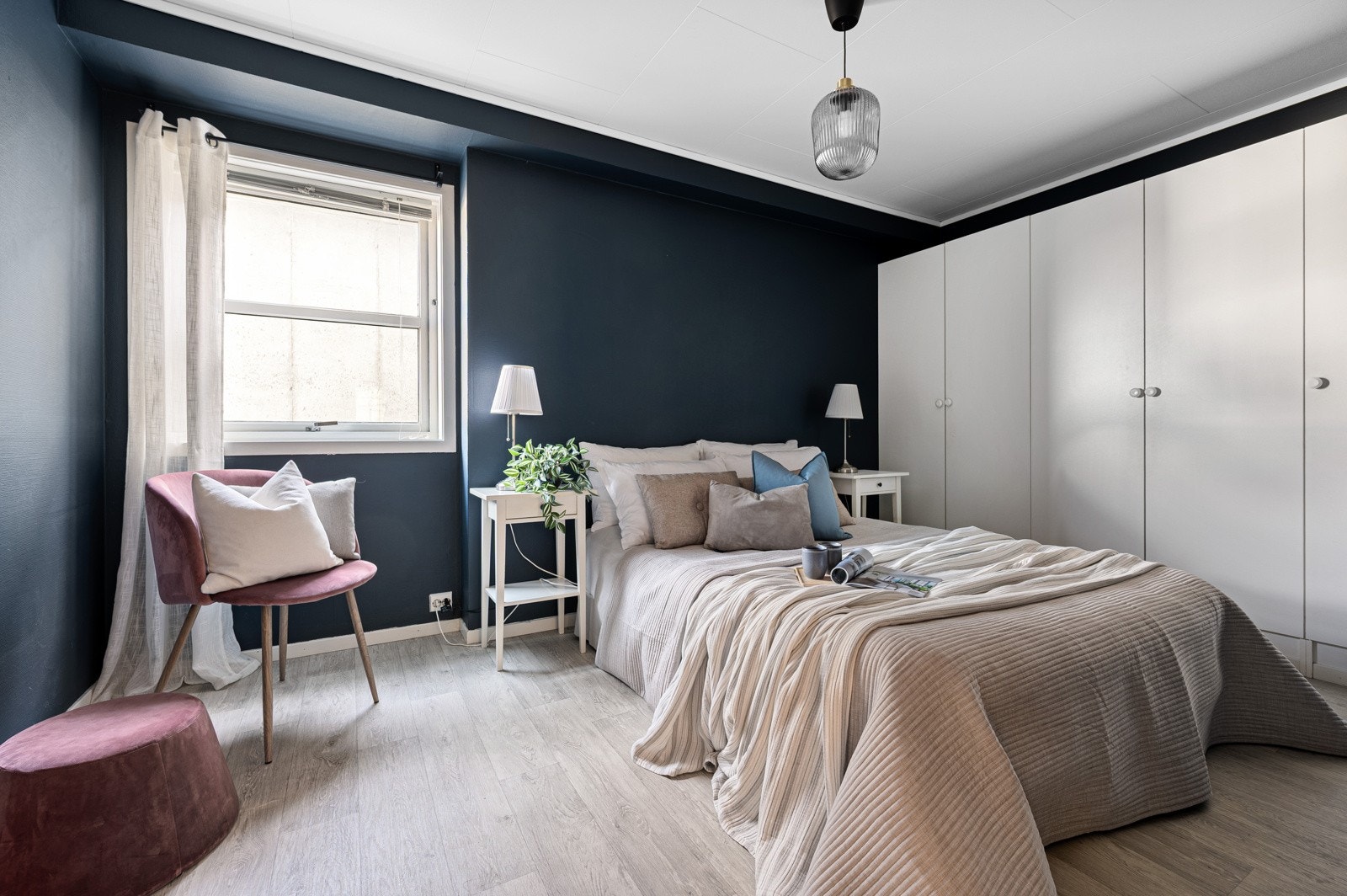 I boligen finner man 2 gode soverom. Galleribilde