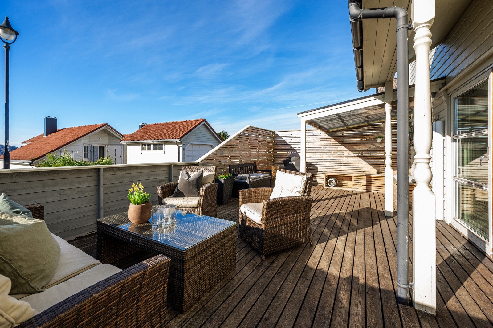 Stor, solrik terrasse på 34 kvm. Galleribilde