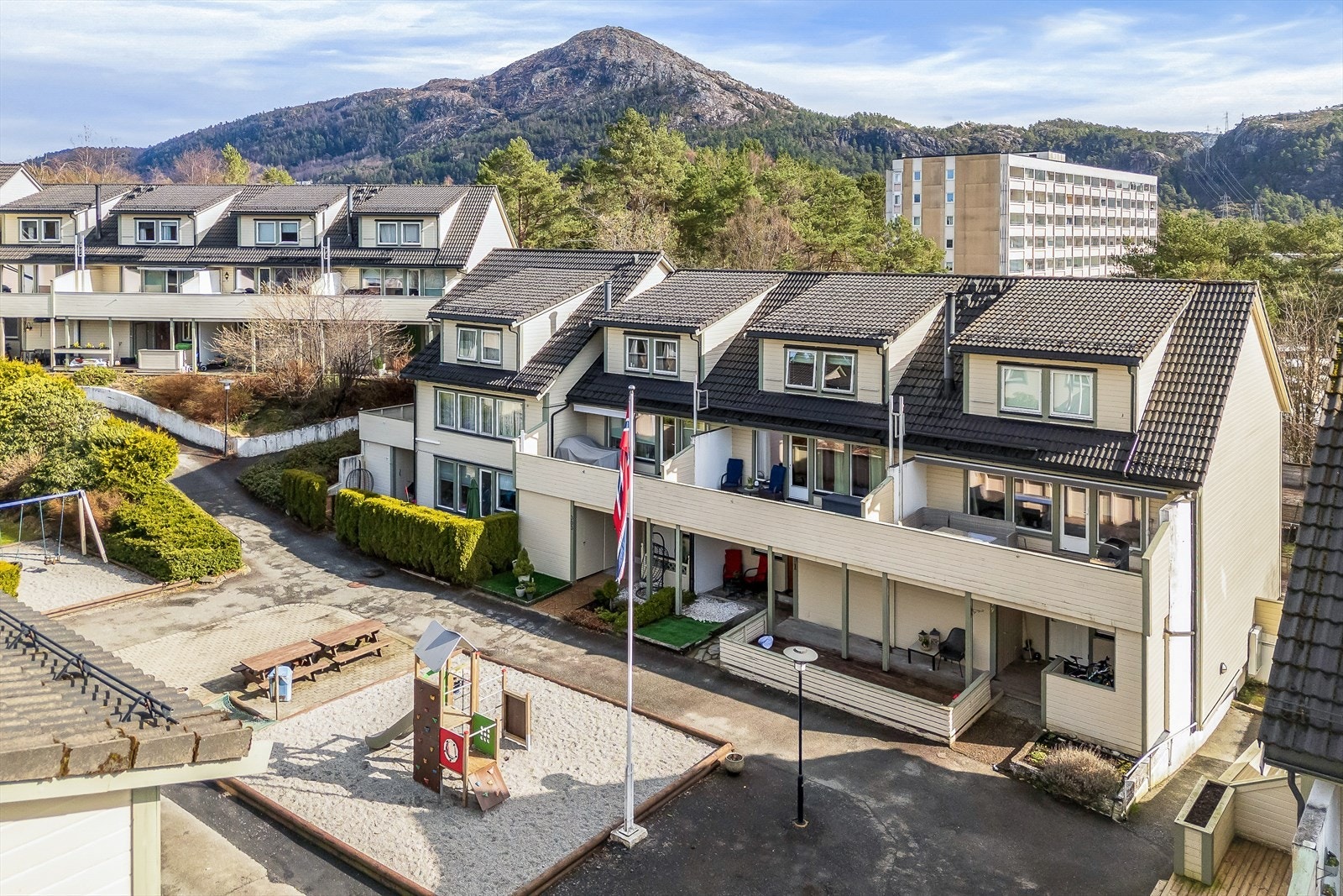 Velkommen til Hetleviksåsen 301 - Presentert av Thomas Oen i Eiendomsmegler Vest Galleribilde