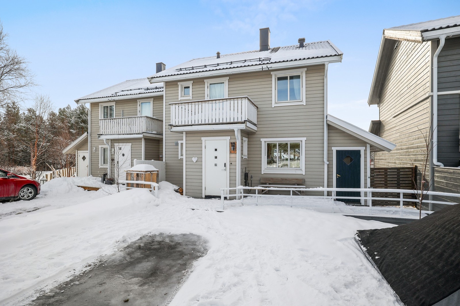 Det er godt med parkering på egen tomt Galleribilde