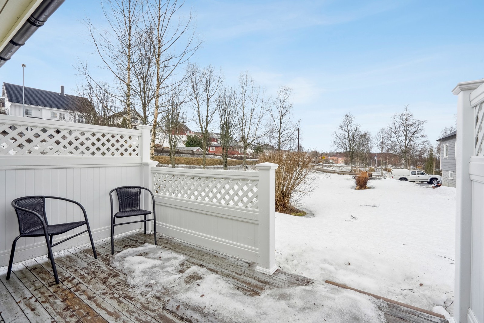 På terrassen kan solfylte dager nytes. Galleribilde