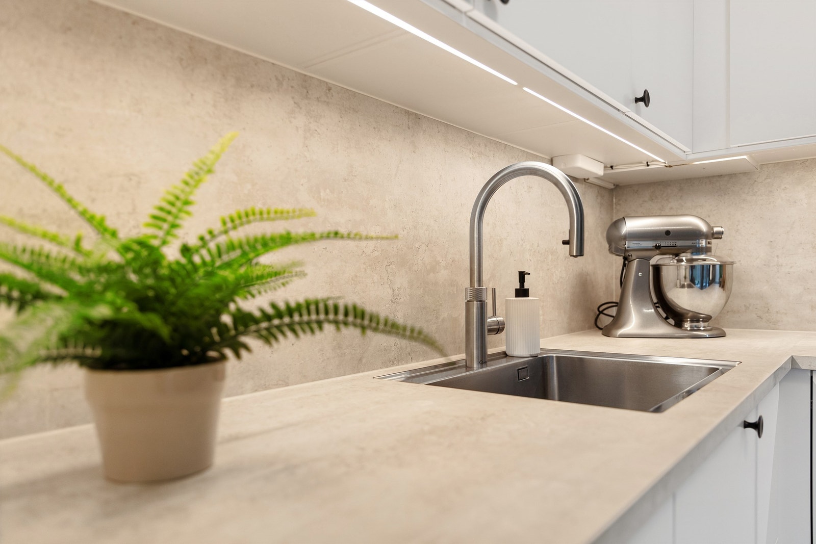 Quooker - den kokende vannkranen som gir deg 100 grader kokende vann på 1 sekund. Galleribilde