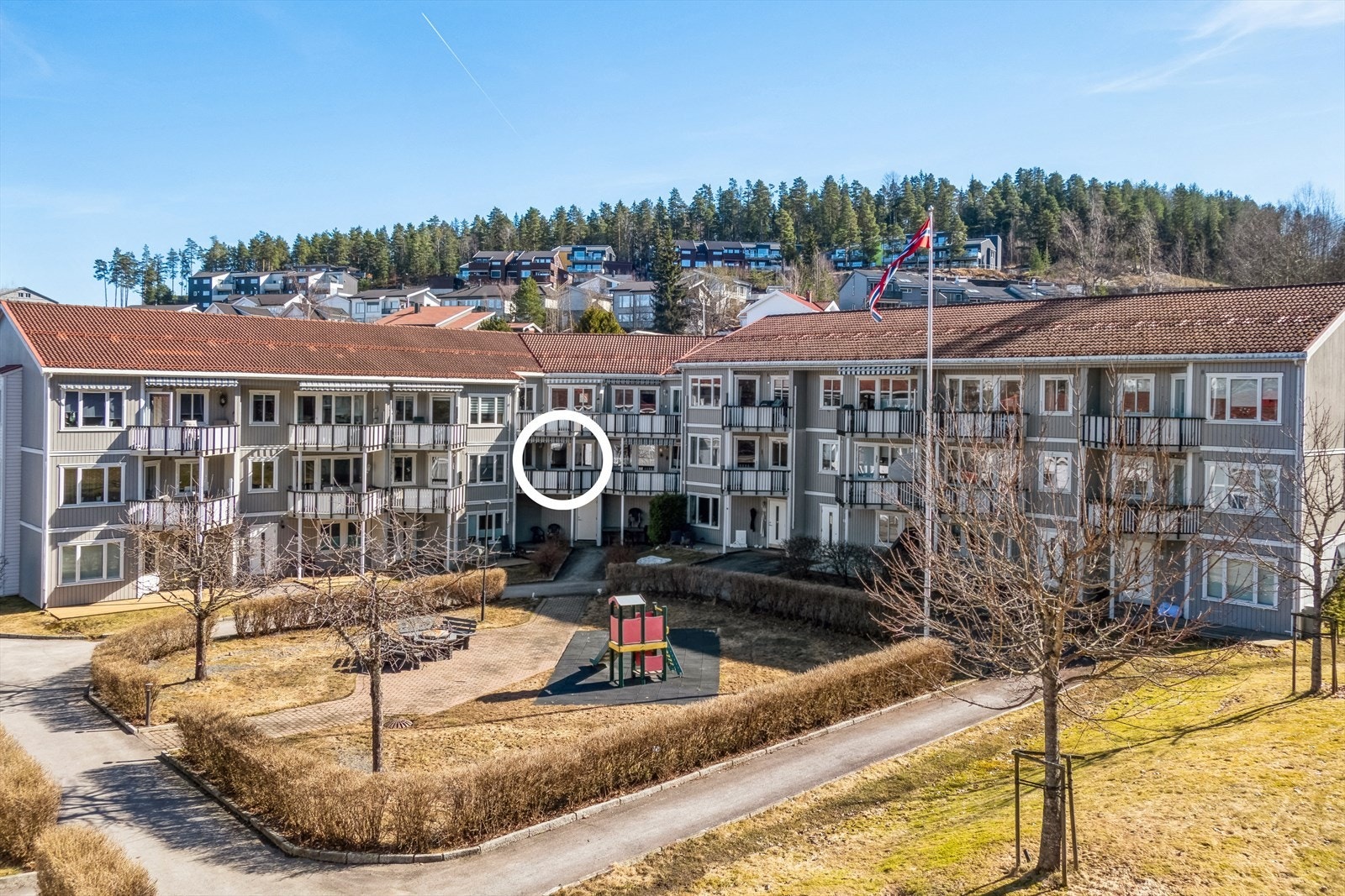 Dette er en innbydende 3-roms leilighet med særs god planløsning Galleribilde