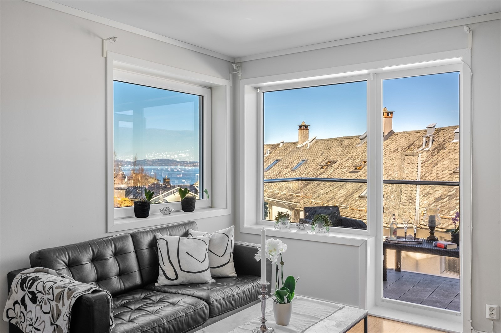 Godt med lysinslipp fra vindusflatene. Galleribilde