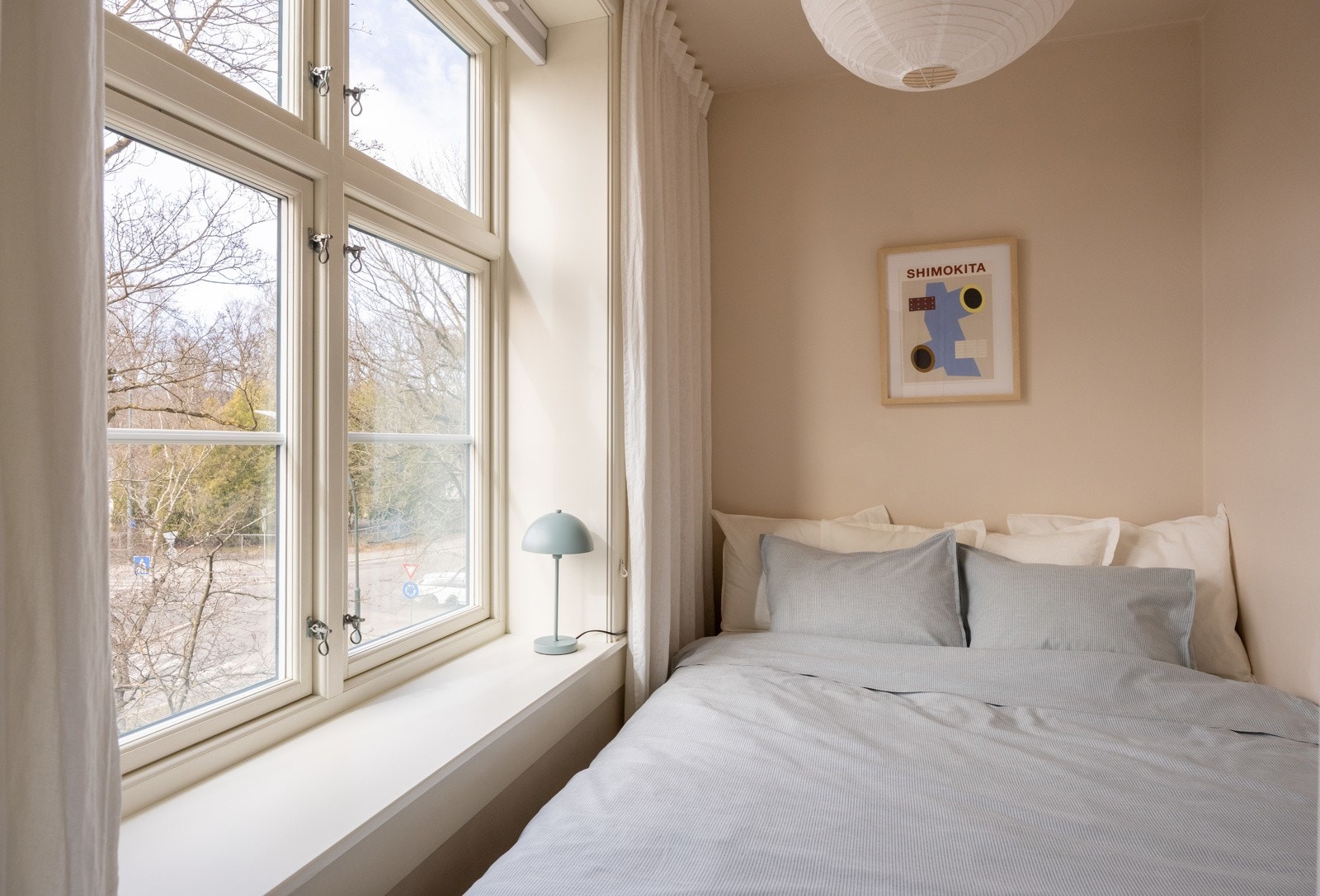 Sengen medfølger og har oppbevaring under. Galleribilde