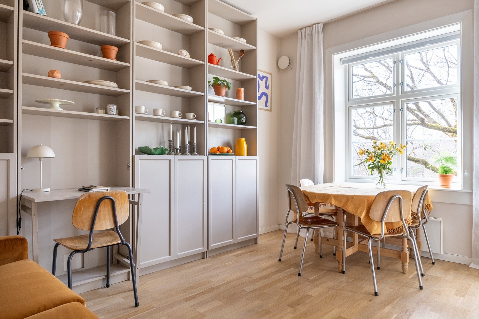 Leiligheten ligger i byggets 3. og øverste etasje. Galleribilde