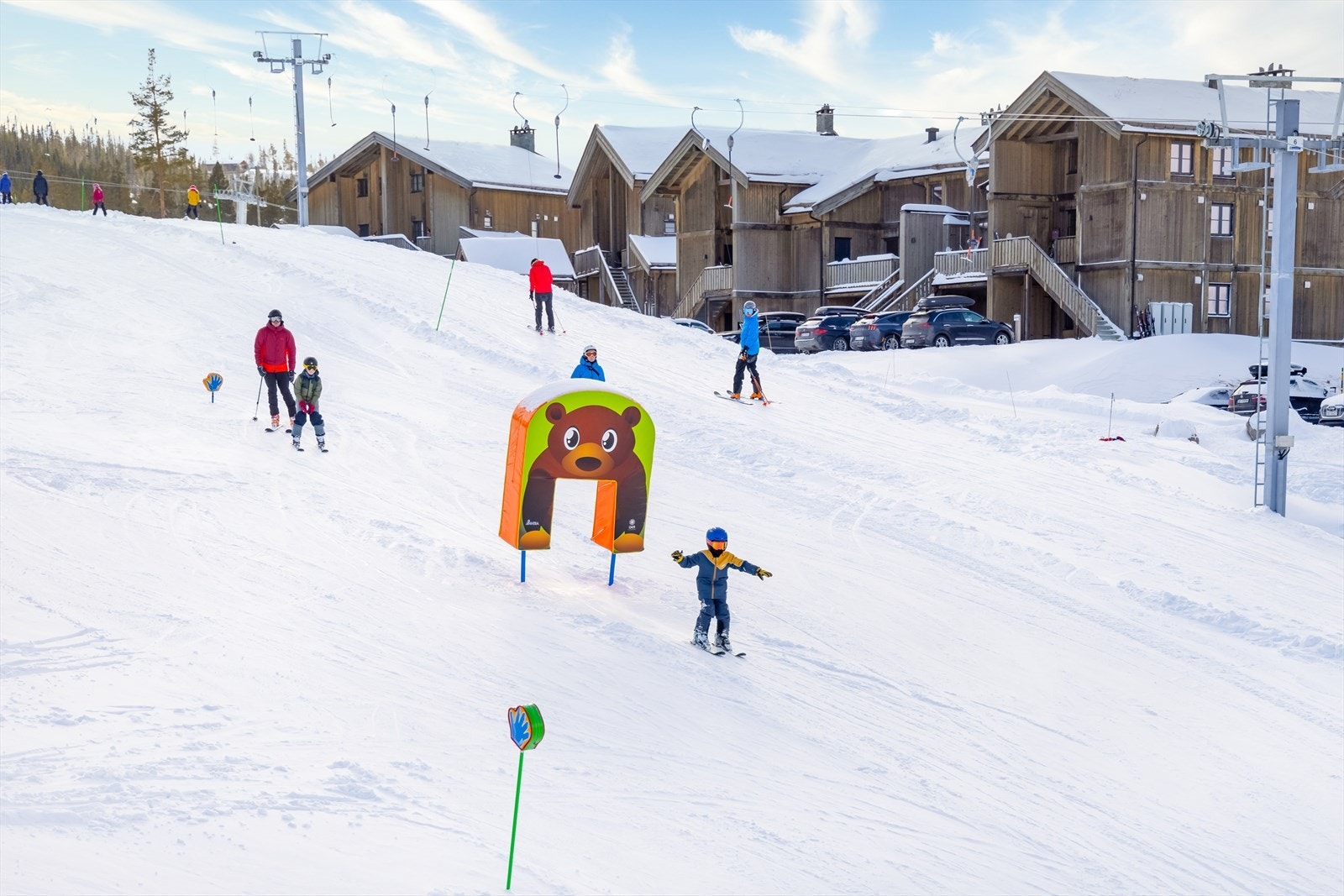 Alpinsenteret er svært familievennlig med flere barnebakker og en hyggelig varmestue Galleribilde