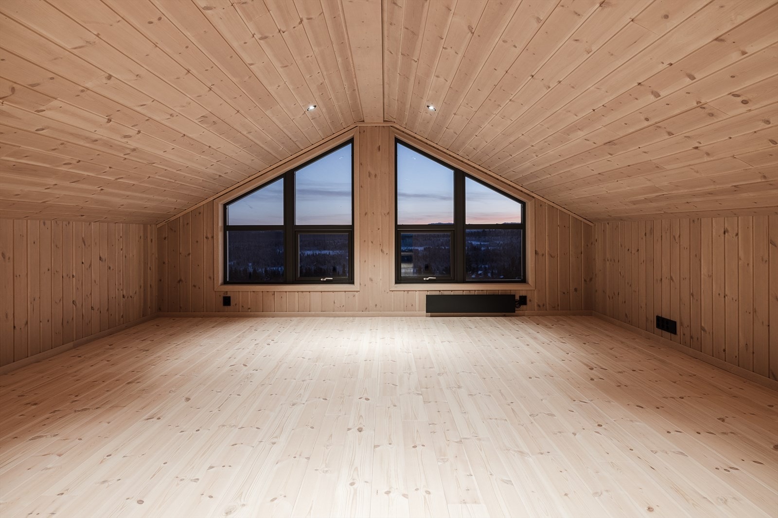 Legg merke til utsikten. Her er det rom for TV-stue Galleribilde